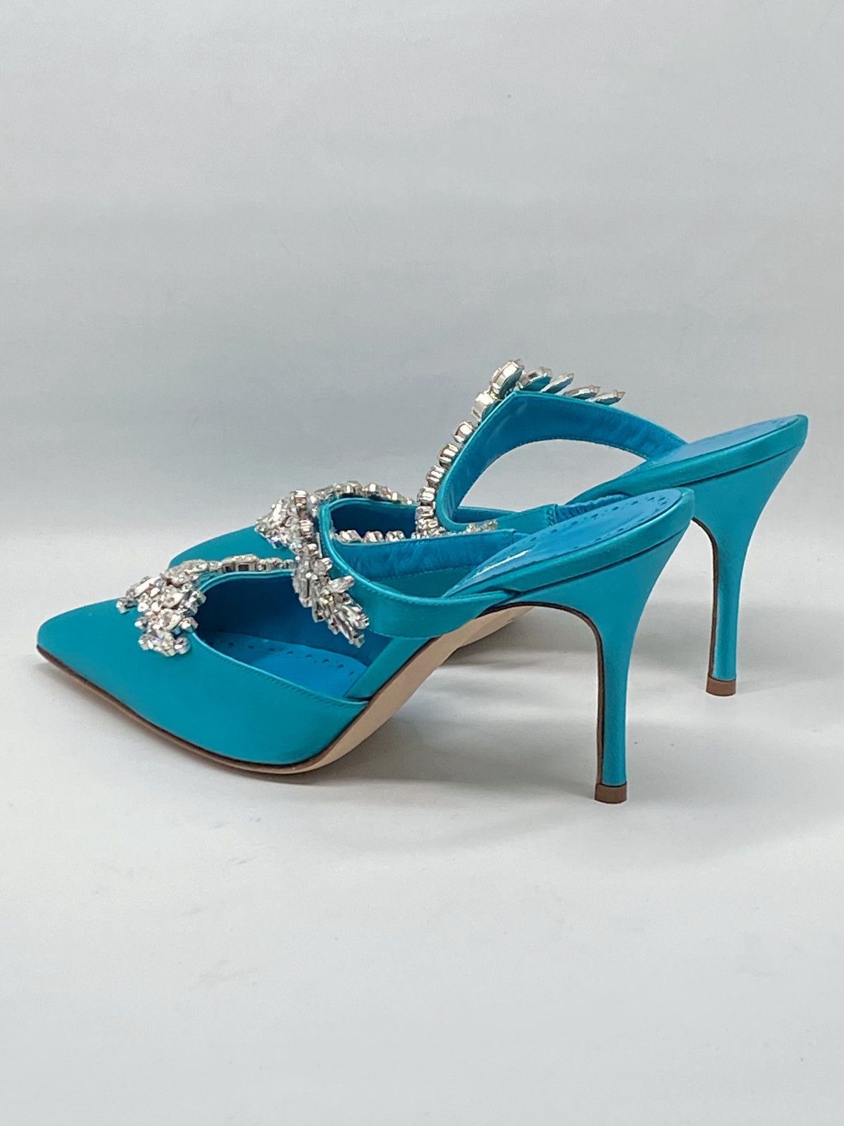Manolo Blahnik Manolo Blahnik Lurum 90 Embellished Satin Mules size 37 Size US 7 / IT 37 - 9 Thumbnail