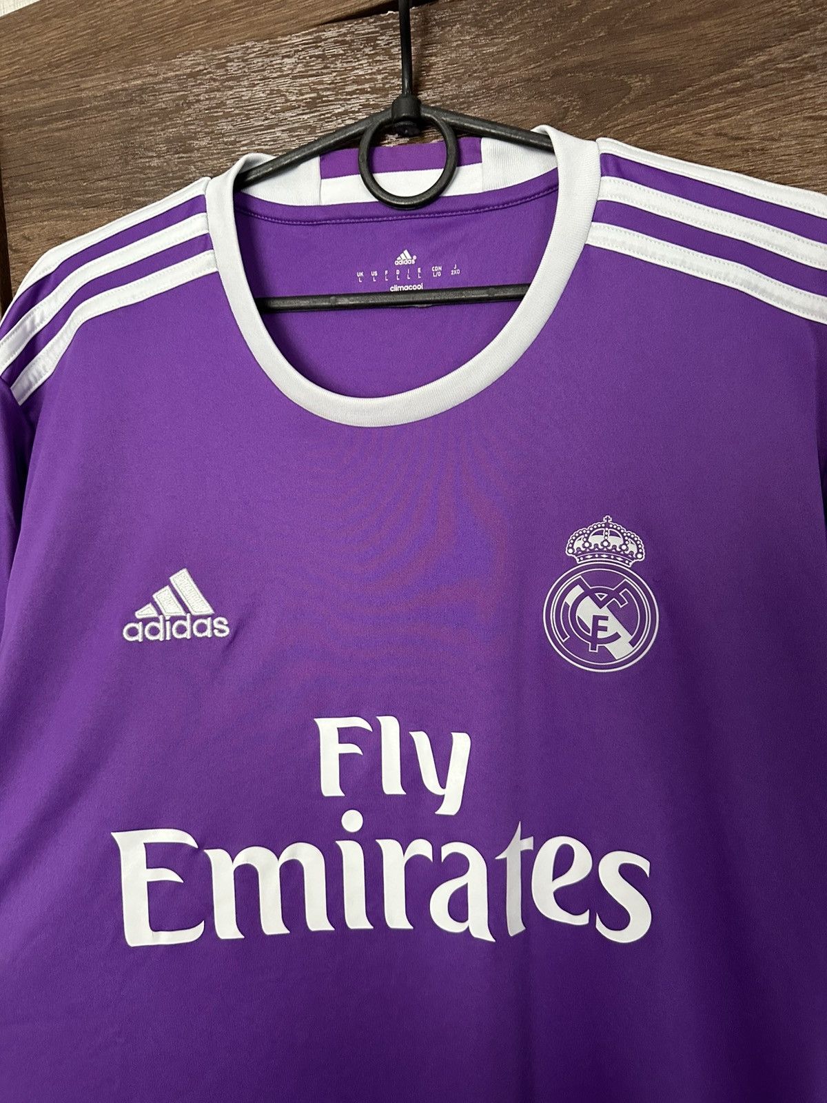 Adidas 2016/2017 Adidas Real Madrid Soccer Jersey T-Shirt Size US L / EU 52-54 / 3 - 6 Thumbnail