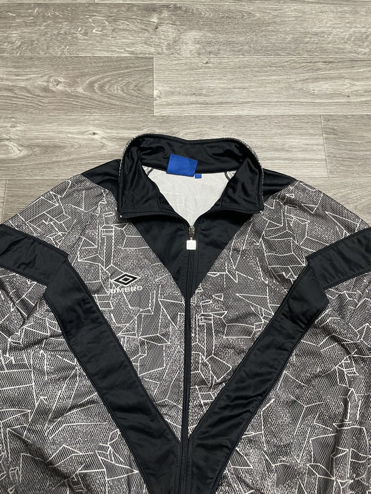 Umbro Vintage 90s Umbro Geometric Pattern Zip-Up Track Jacket Size US XL / EU 56 / 4 - 2 Thumbnail