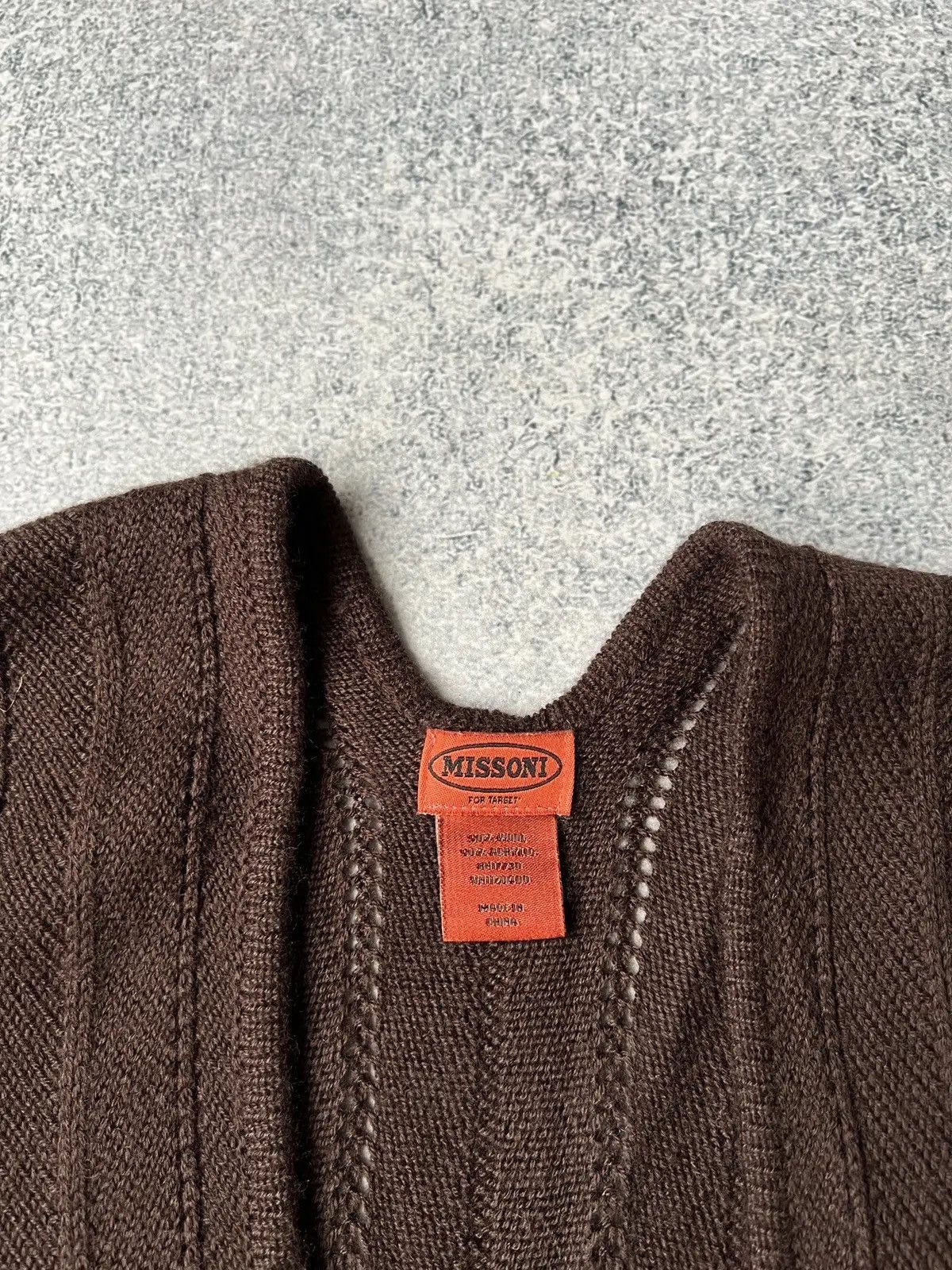 Designer × Missoni × Vintage Vintage women’s zig zag fringed Missoni poncho Size M / US 6-8 / IT 42-44 - 6 Thumbnail