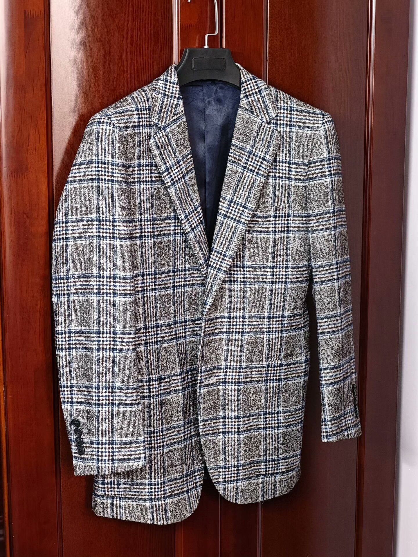 Armani Custom Italian Wool Blend Suit Jacket Size US S / EU 44-46 / 1 - 1 Thumbnail