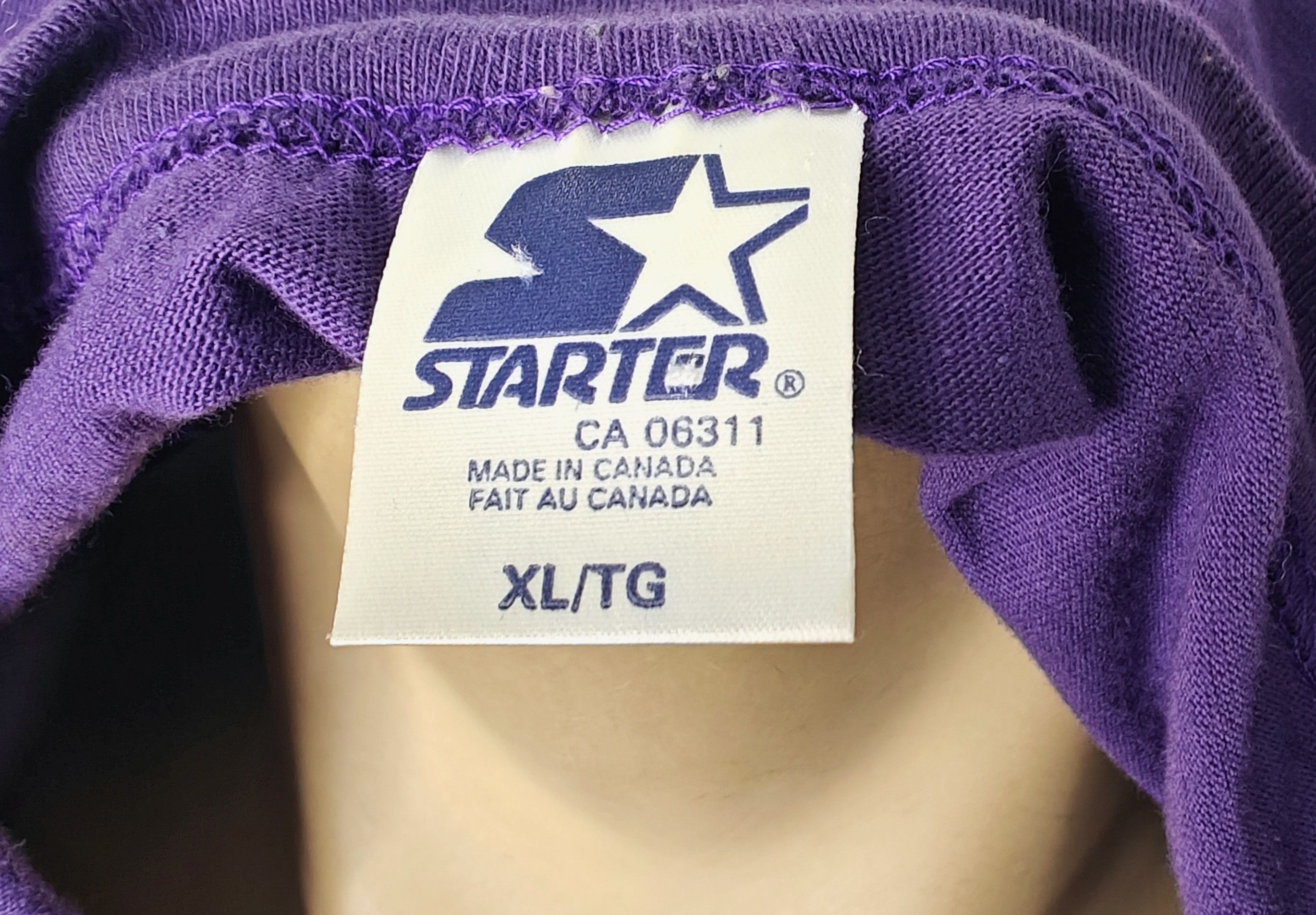 Starter NWOT Vtg 90s 1990 Starter LA Lakers NBA Basketball t-shirt Size US XL / EU 56 / 4 - 4 Thumbnail