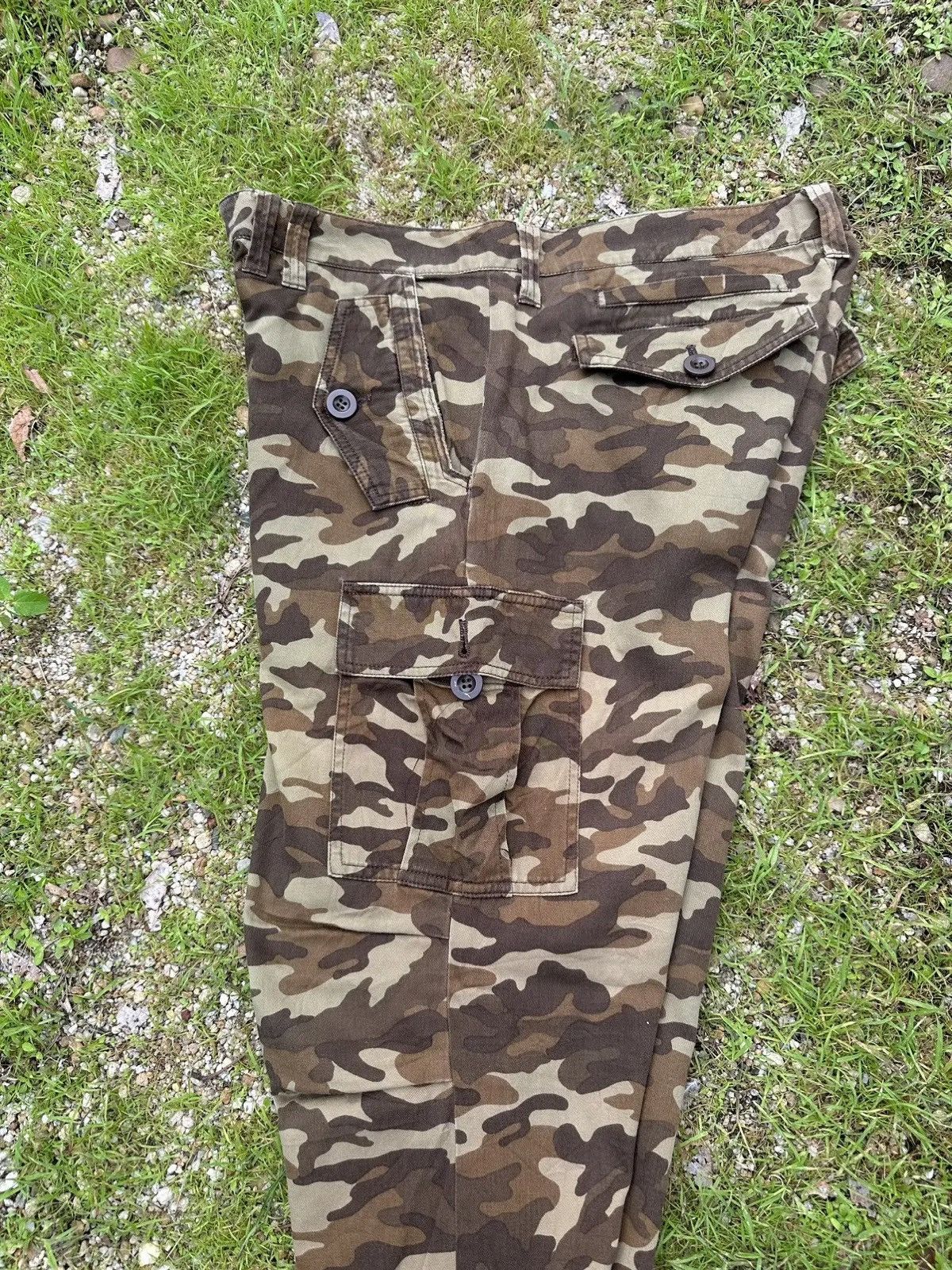 Japanese Brand MALA VITA JAPAN CAMOUFLAGE UTILITY CARGO TACTICAL PANTS Size US 34 / EU 50 - 14 Thumbnail