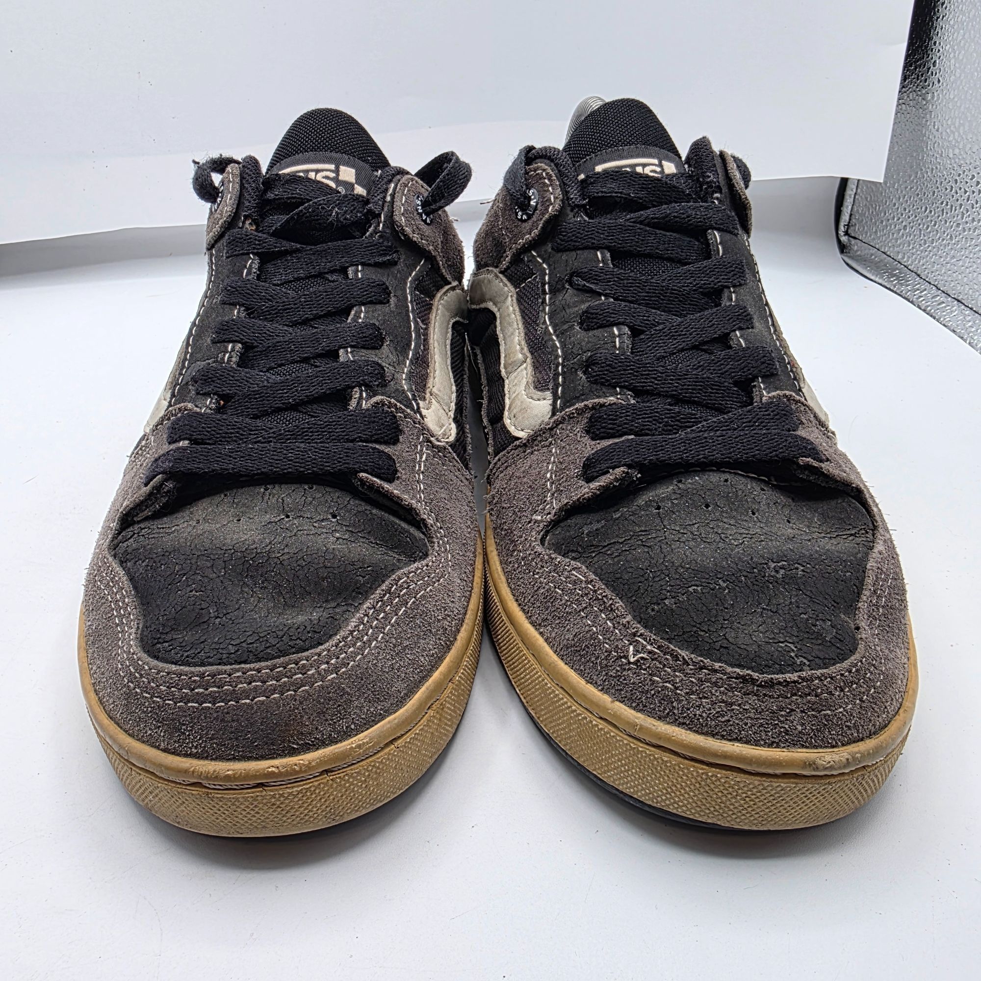 Vans Vans Skate Shoes Mens 9.5 Black Sneakers Casual Low Top Sued Size US 9.5 / EU 42-43 - 14 Thumbnail