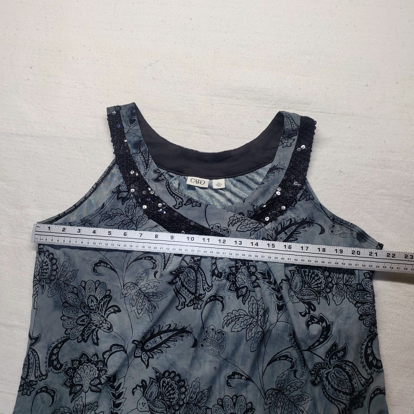 Vintage **Cato Gray Flora Print Tank Top Adult Women's Size XL** User: Cato Gray Floral Print Tank Top Adult Women's Size XL Size XL / US 12-14 / IT 48-50 - 5 Thumbnail