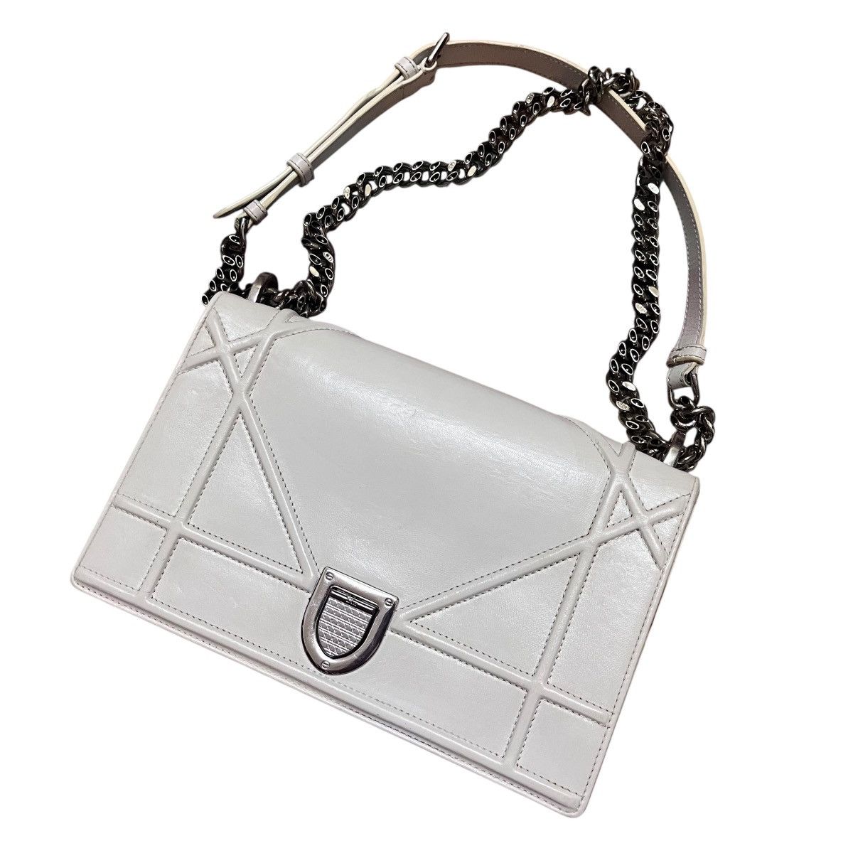 Dior CHRISTIAN DIOR White Grained Leather Diorama Medium Flap Bag Size ONE SIZE - 1 Thumbnail