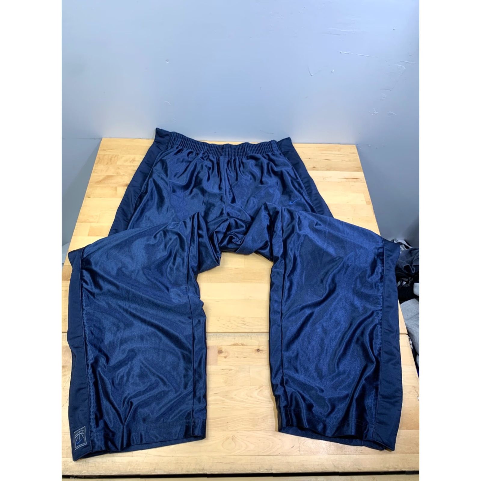 Nike VINTAGE Nike Breakaway Warmup Pants Mens XL Blue Basketball Track Pants Buttoned Side | Nike Men XL Blue Pants Vintage Breakaway Warmup Size US 36 / EU 52 - 3 Thumbnail
