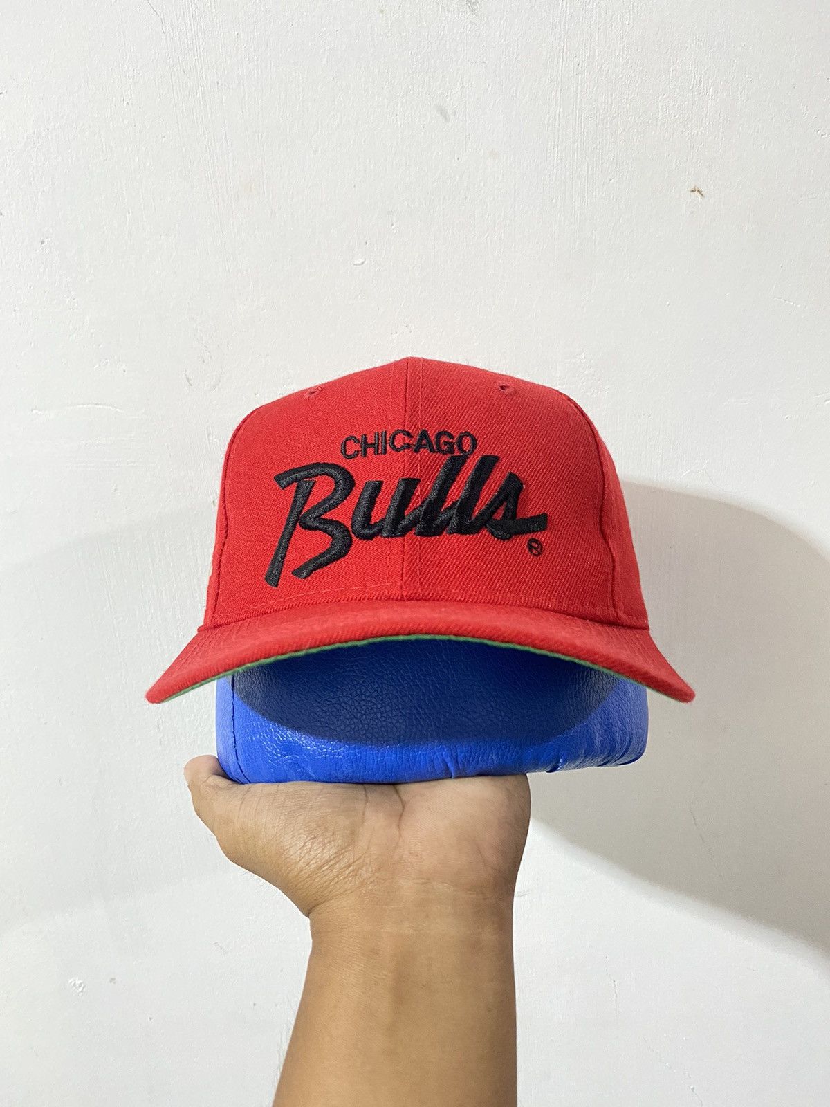 Vintage Chicago bulls sline Size 42 - 1 Thumbnail