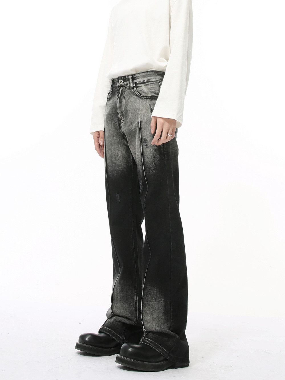 Japanese Brand Retro loose gradient micro flared jeans Size US 32 / EU 48 - 2 Thumbnail
