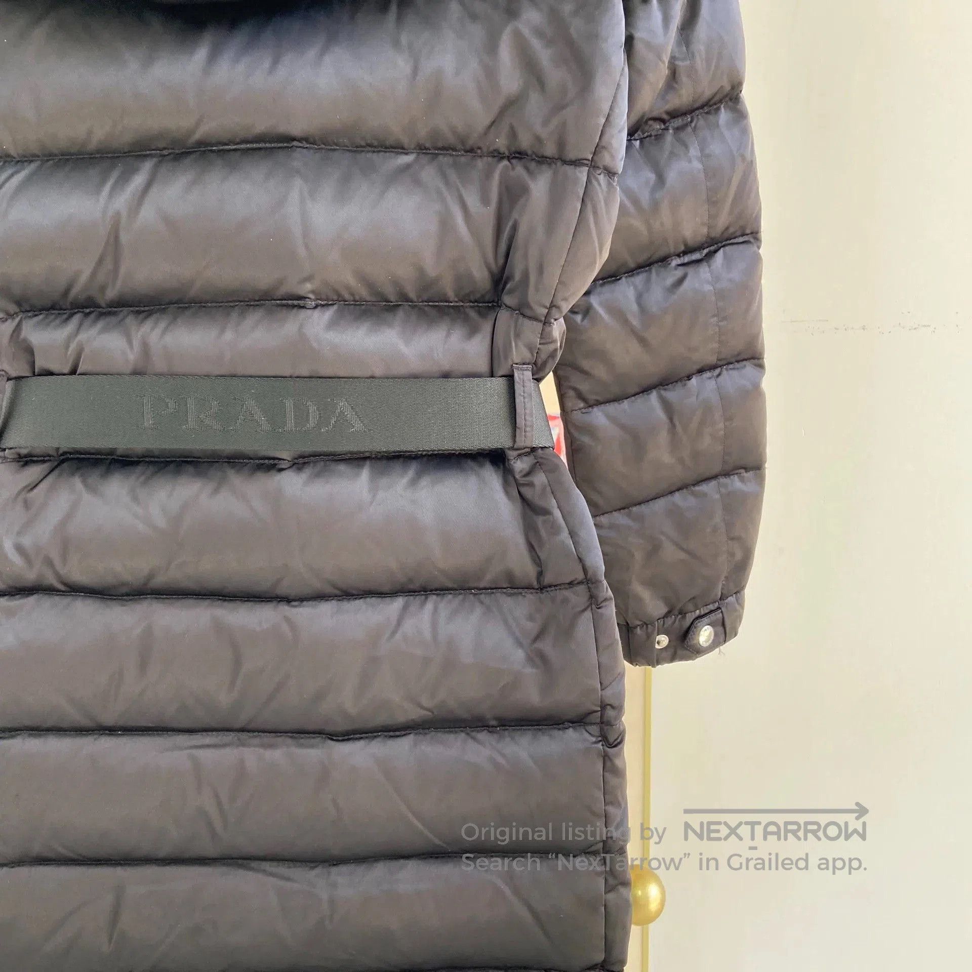 Prada Prada Black Fur Collar Down Jacket. Size S / US 4 / IT 40 - 6 Thumbnail