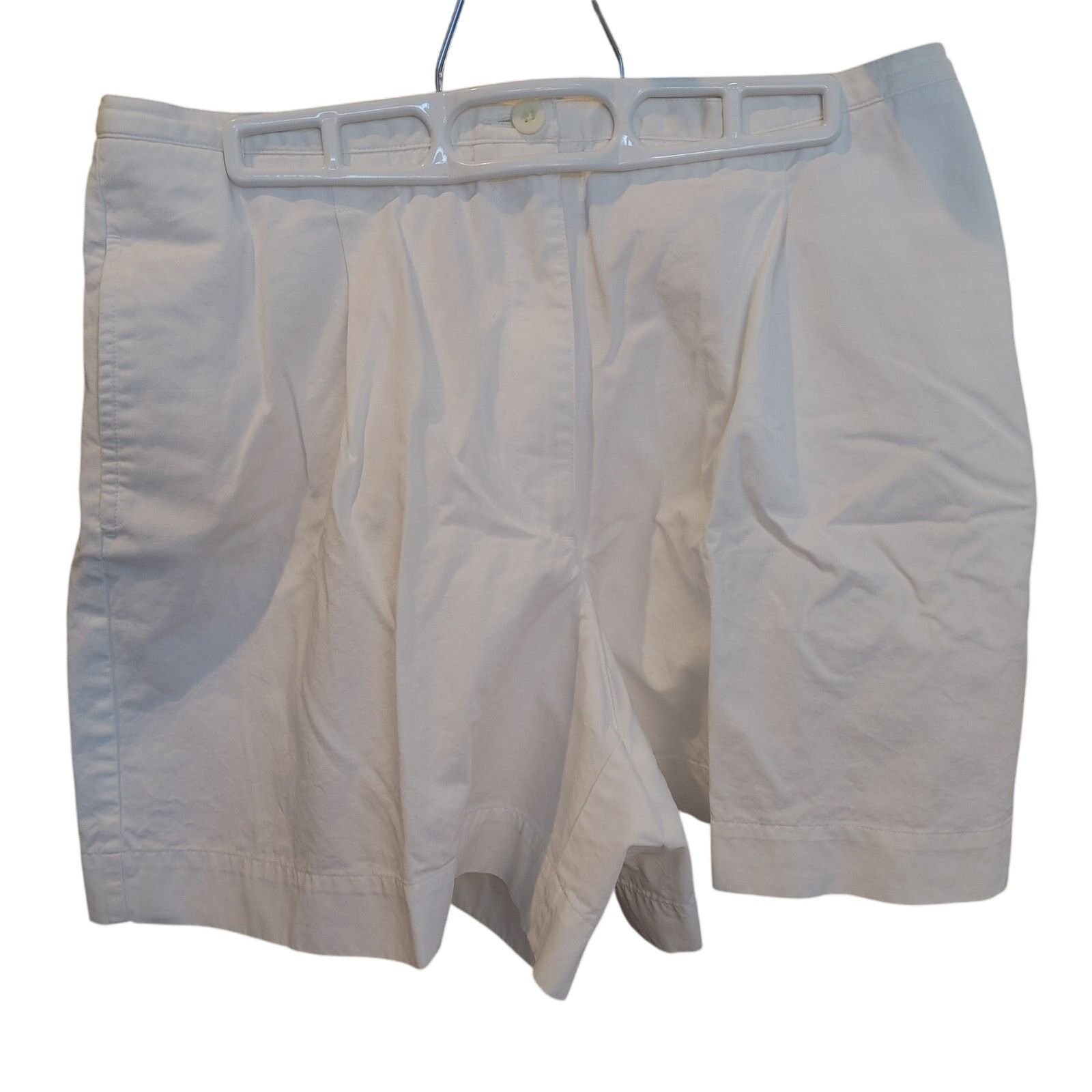 Other Liz Claiborne Petite Women's 14 White Denim Shorts Size 36" / US 14 / IT 50 - 1 Thumbnail
