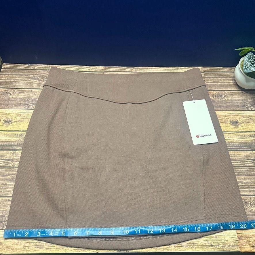 Lululemon Lululemon Scuba High Rise Mini Skirt NWT XL (TPTC) LW8ALSS Size 34" / US 12 / IT 48 - 4 Thumbnail