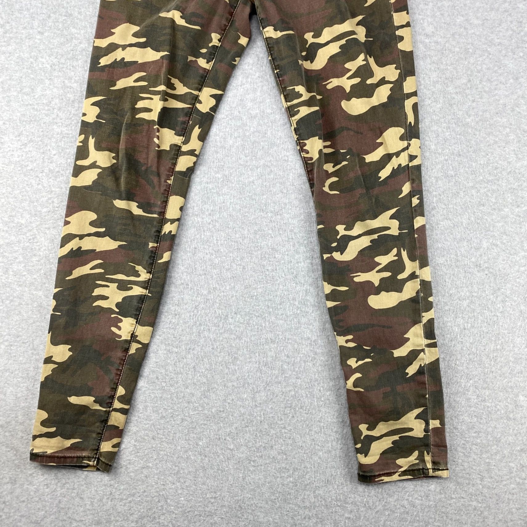 Vintage KUT from the Kloth Mia Toothpick Skinny Jeans Size 4 Womens Camouflage Ankle Stretch Denim 30in Inseam Size 27" / US 4 / IT 40 - 3 Thumbnail