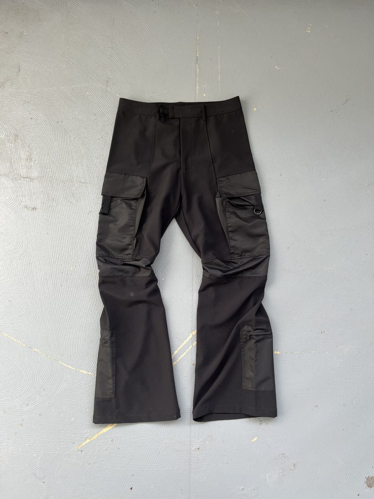 パンツ 00s archive bondage flare cargo pants Flared Bondage Cargo | Grailed
