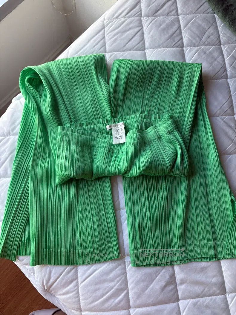 Issey Miyake Issey Miyake Wide-leg Pants Size 26" / US 2 / IT 38 - 2 Thumbnail