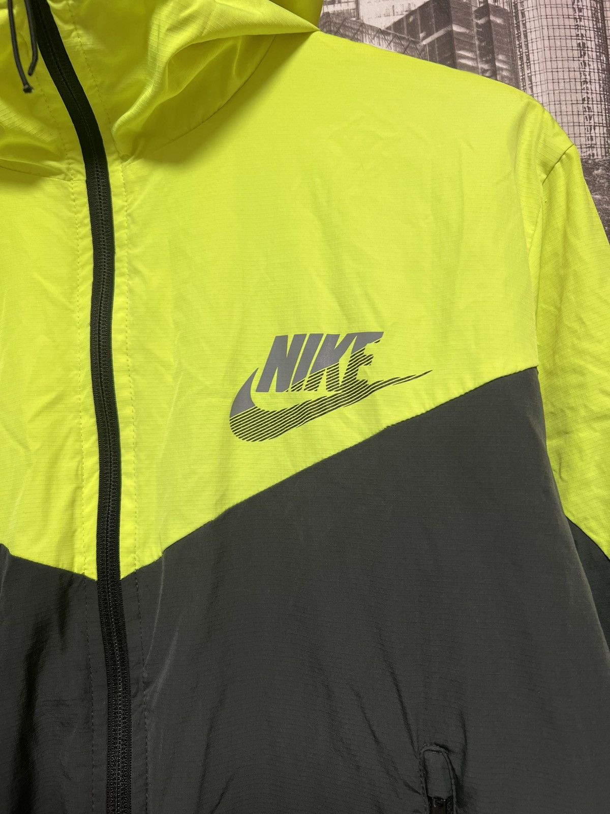 Nike Nike Nylon Running Windbreaker Shell Jacket Size L Size US L / EU 52-54 / 3 - 2 Thumbnail
