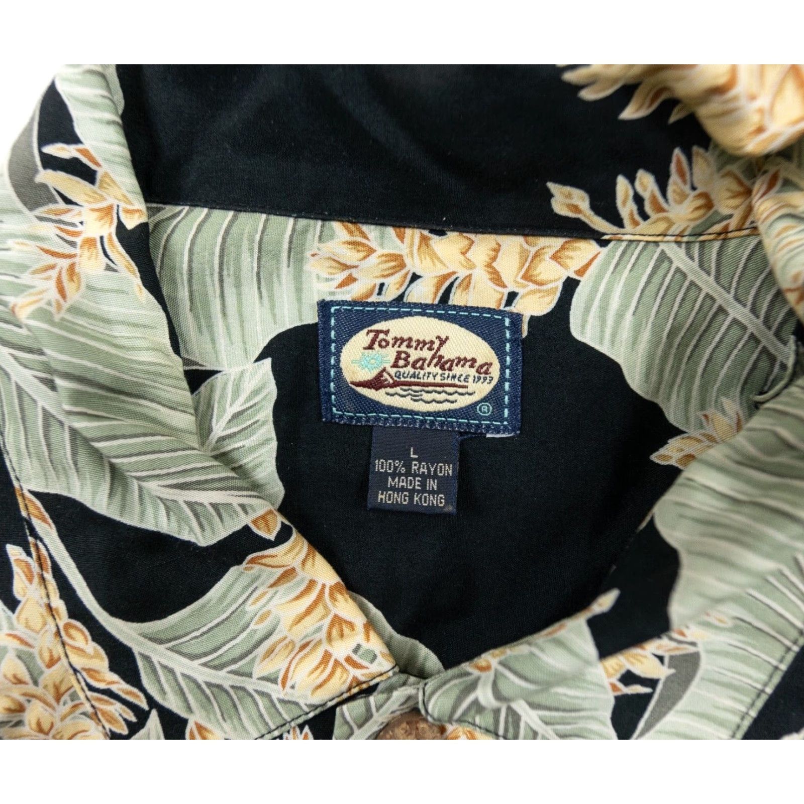 Tommy Bahama VINTAGE Tommy Bahama Men’s Short Sleeve Hawaiian Shirt Large Black Silk Floral All Seasons Size US L / EU 52-54 / 3 - 6 Thumbnail