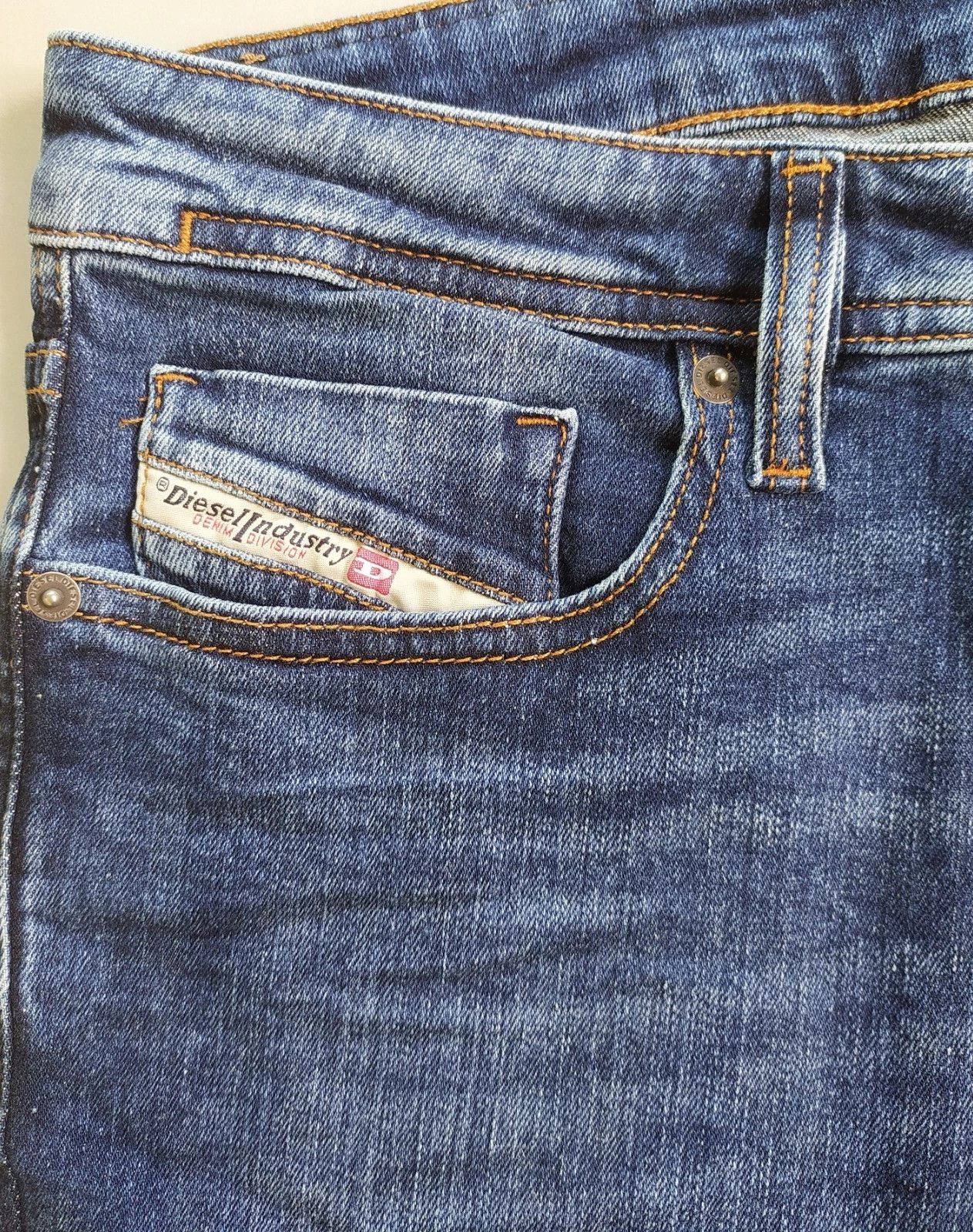 Diesel Diesel 1979 SLEENKER-R L.30 MENS JEANS T/9739 Size US 29 - 4 Thumbnail