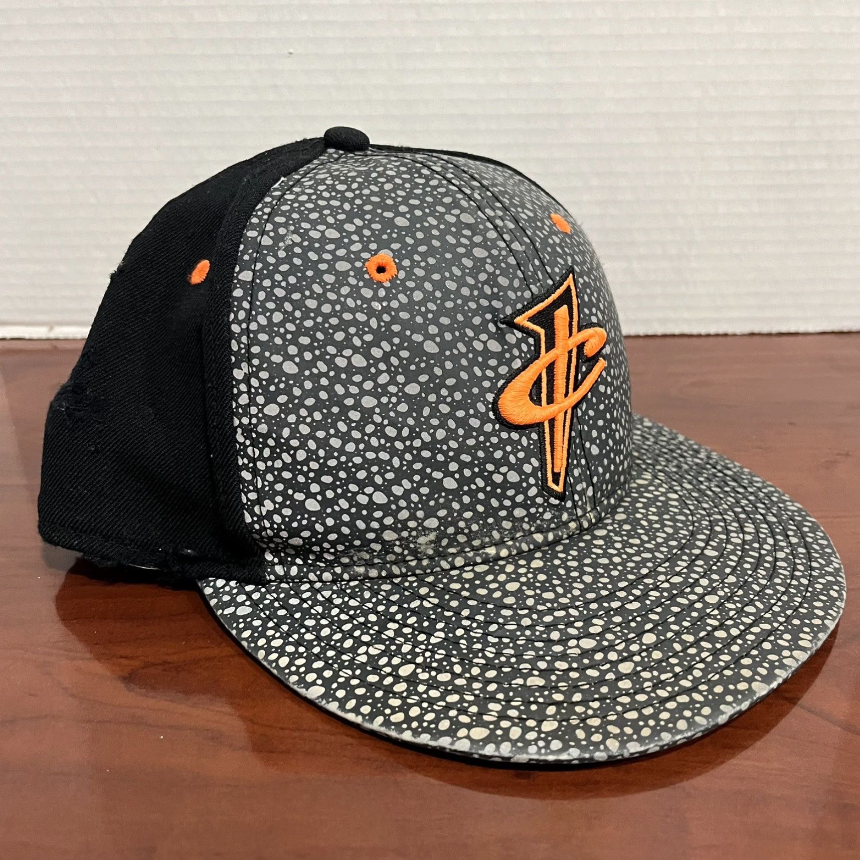 Nike Nike Hat Snapback Adjustable Penny Hardaway Orange Black Foamposite Cap Men One Size Black Colorful Sports Casual Size ONE SIZE - 3 Thumbnail