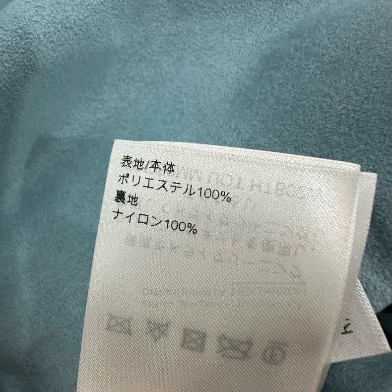 Louis Vuitton Louis Vuitton Small logo embossed on the chest, full of lo Size US M / EU 48-50 / 2 - 5 Thumbnail