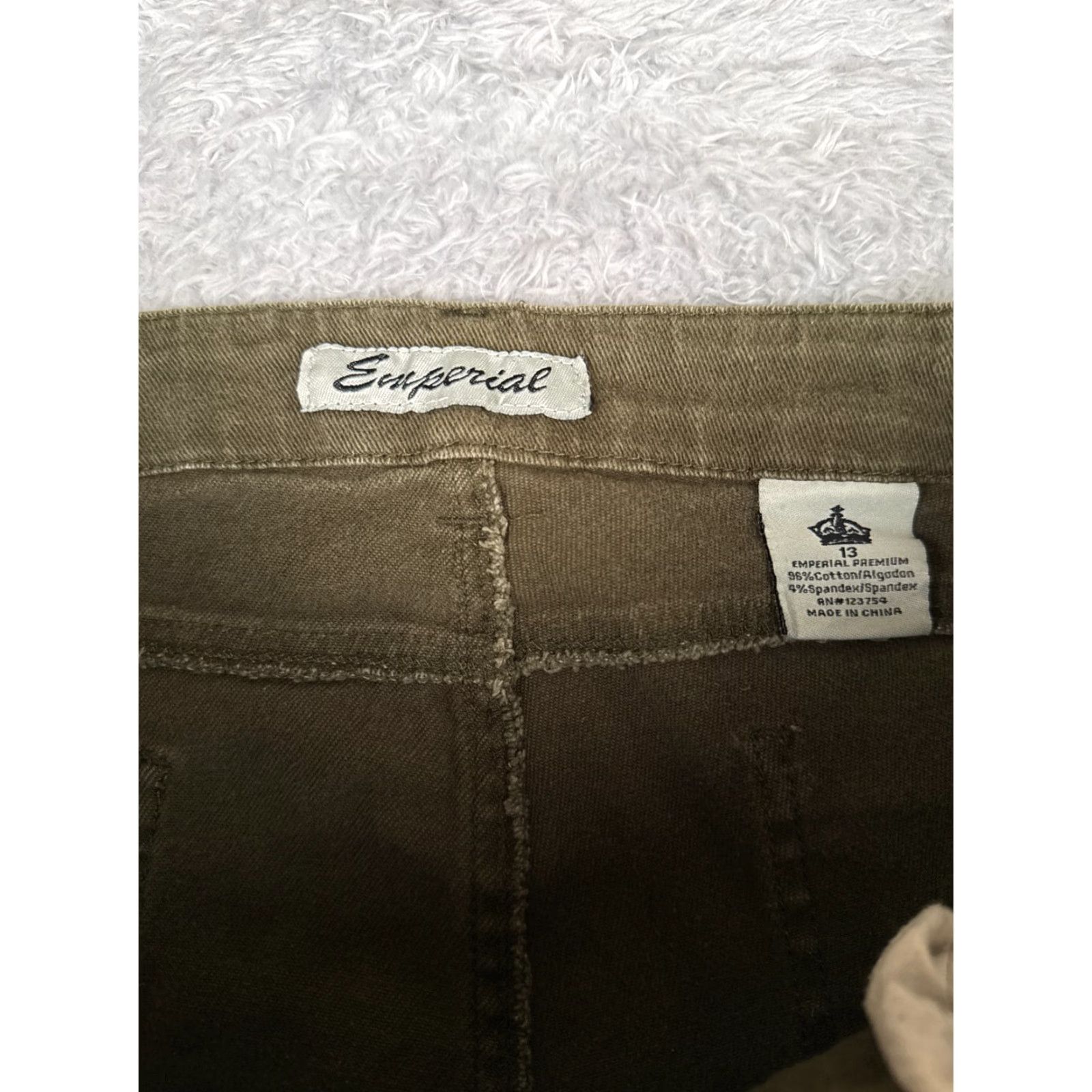 Imperial Emperial Jeans Juniors 13 Womens Green Low Rise Medium Wash Denim 33x29 5-Pocket Logo Distressed Stretch Size 34" / US 12 / IT 48 - 6 Thumbnail