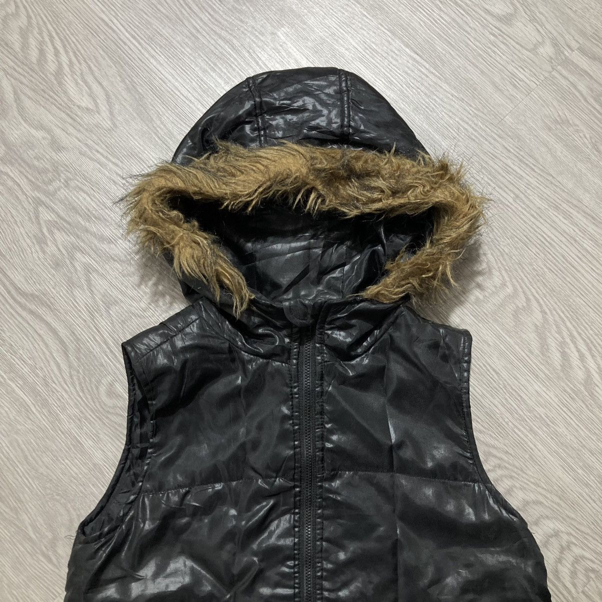If Six Was Nine 2000s Japanese Brand Puffer Fur Vest Jacket Punk Gothic Lgb Size US XS / EU 42 / 0 - 2 Thumbnail