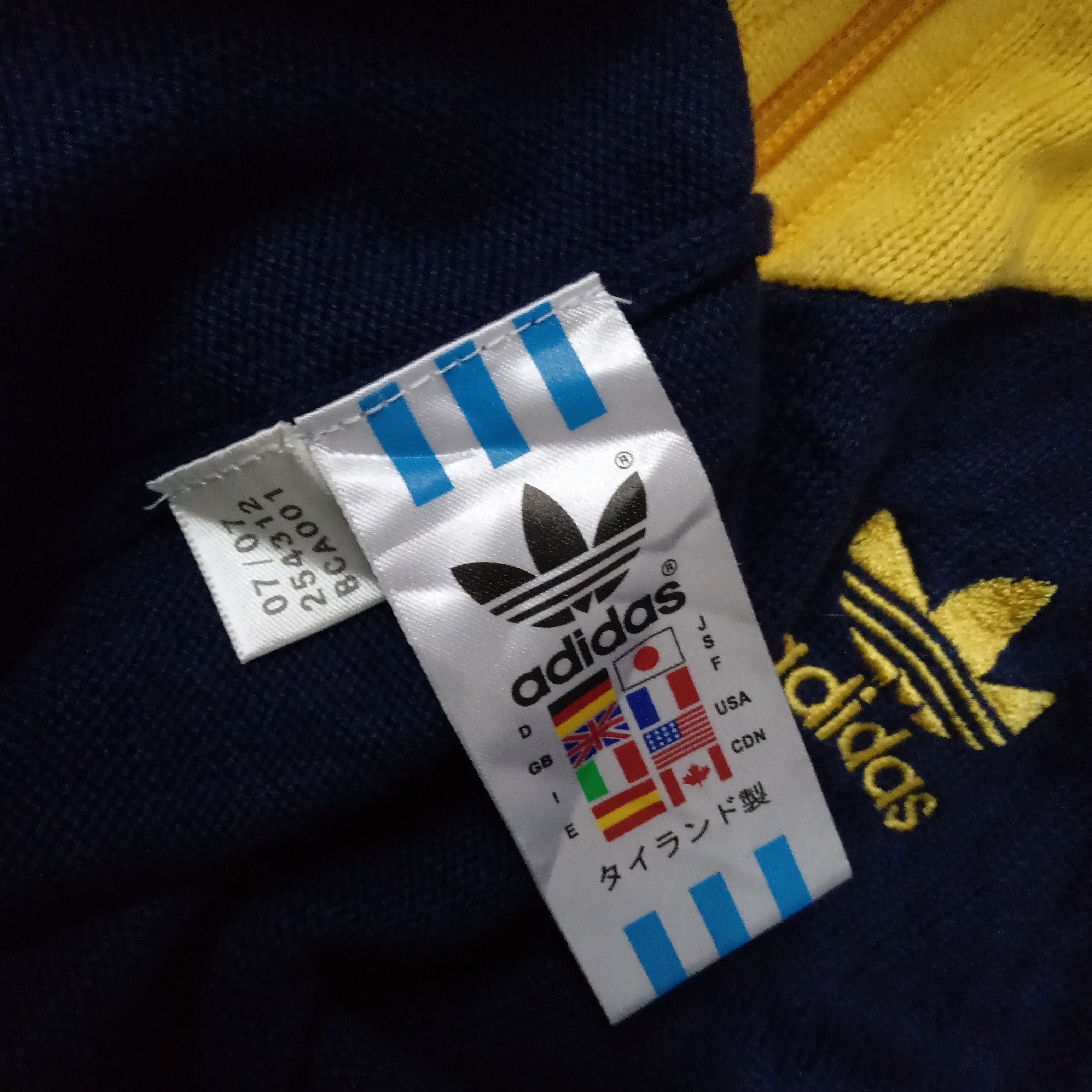 Adidas Vintage Adidas 3 stripe knitwear sport Size US S / EU 44-46 / 1 - 7 Thumbnail