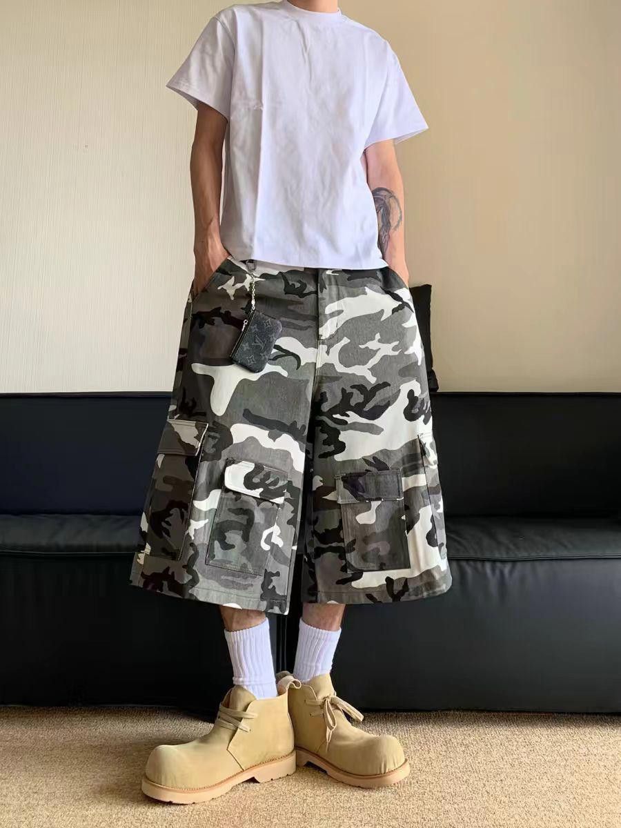 Camo Graphic Baggy Shorts