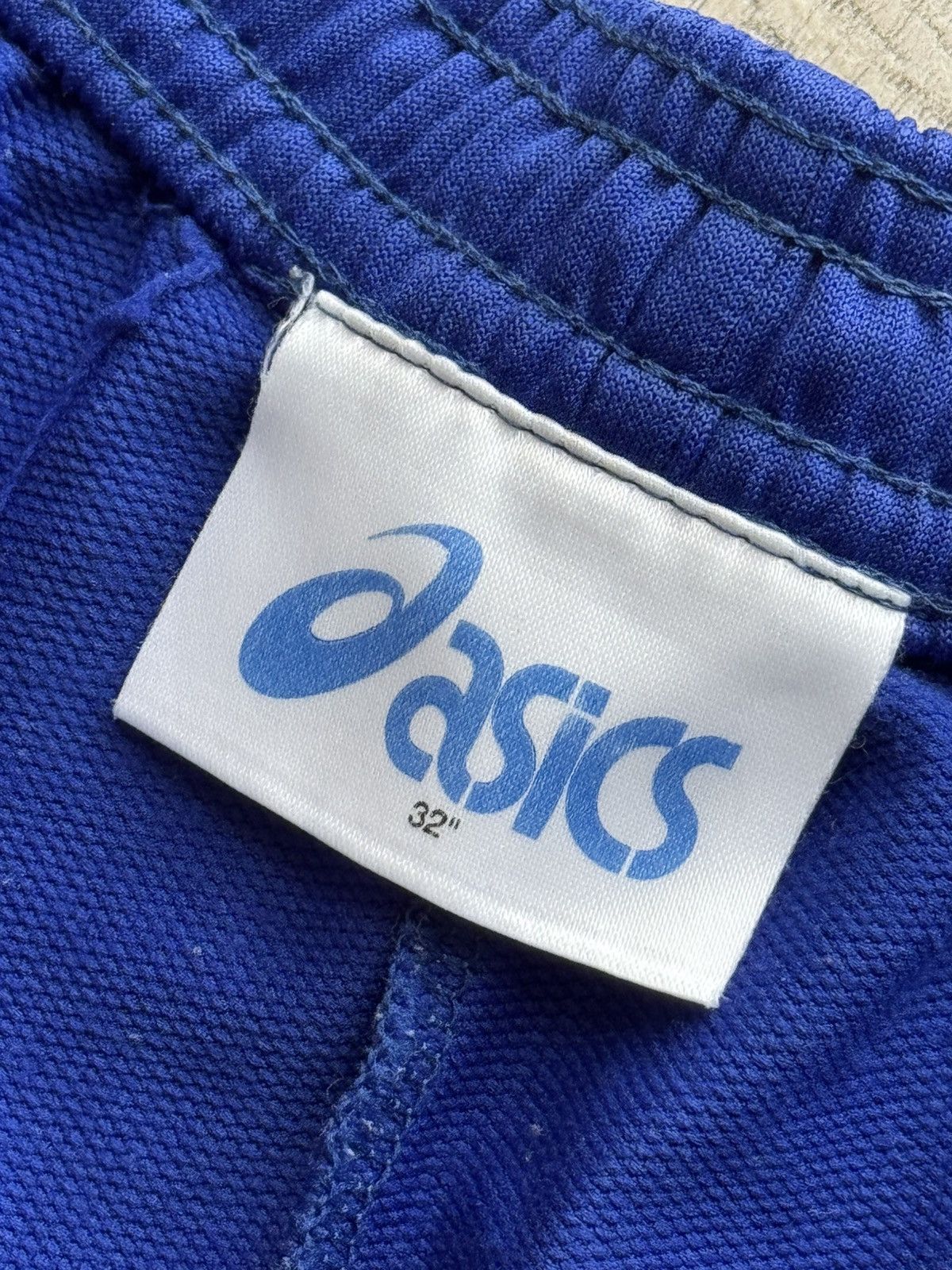 Vintage Vintage 1993-95 Leeds United Asics Soccer Shorts Size 32 Size US 32 / EU 48 - 9 Thumbnail