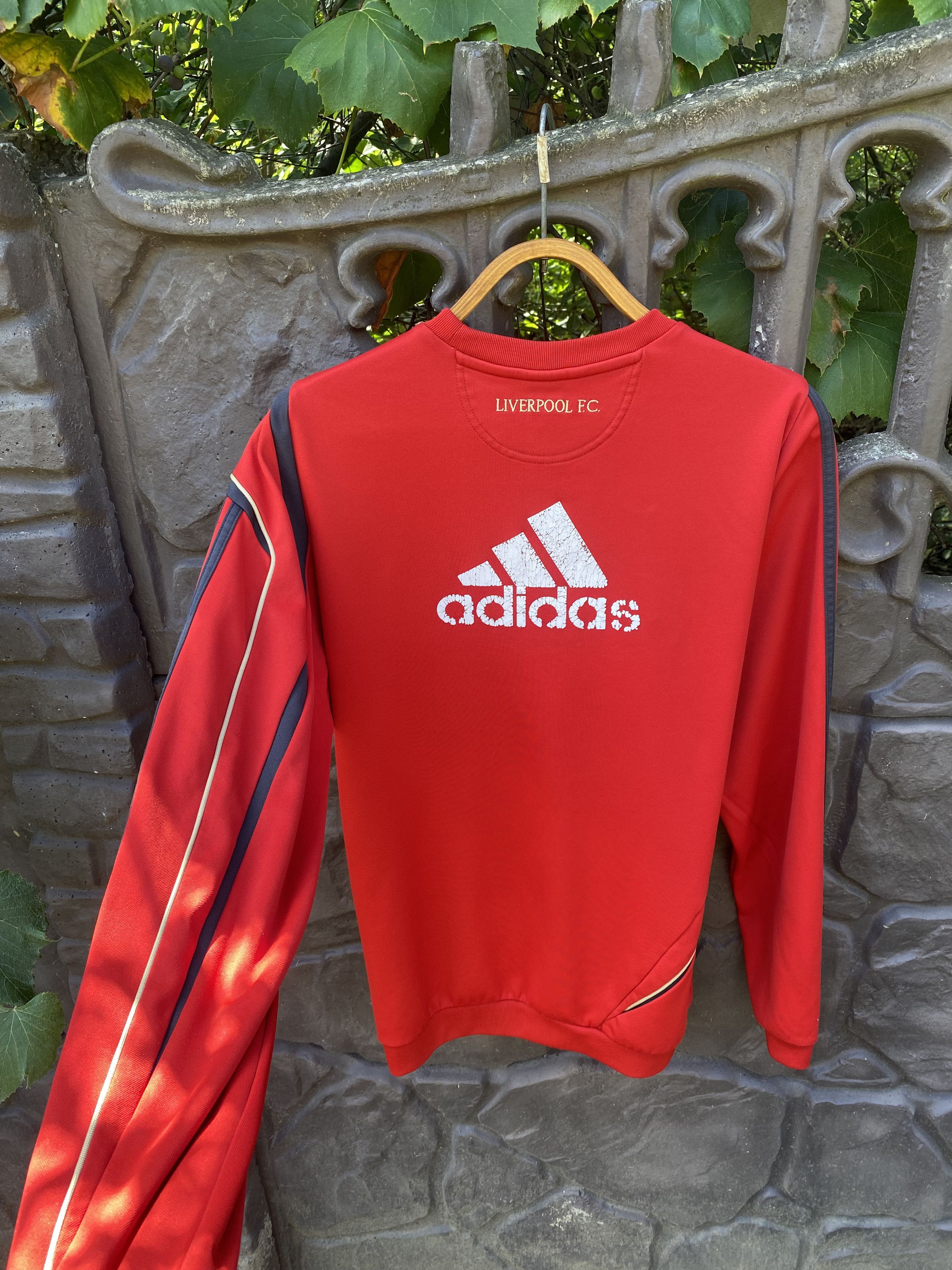 Adidas × Japanese Brand × Vintage Vintage Adidas Liverpool 2009/2010 Jumper Sweatshirt Size US M / EU 48-50 / 2 - 14 Thumbnail