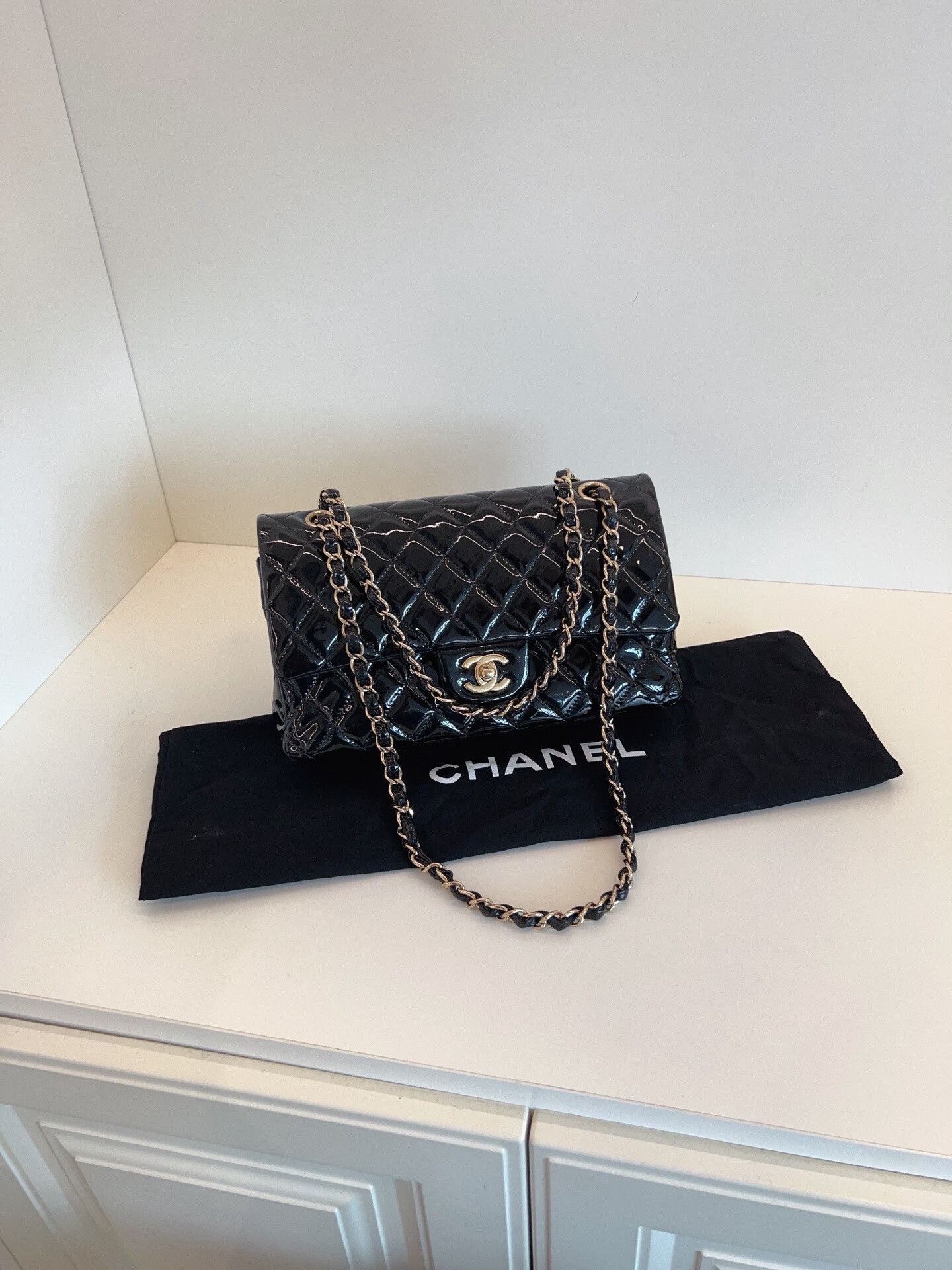 Chanel Pre-loved Bag Very good condition Size ONE SIZE - 1 Thumbnail