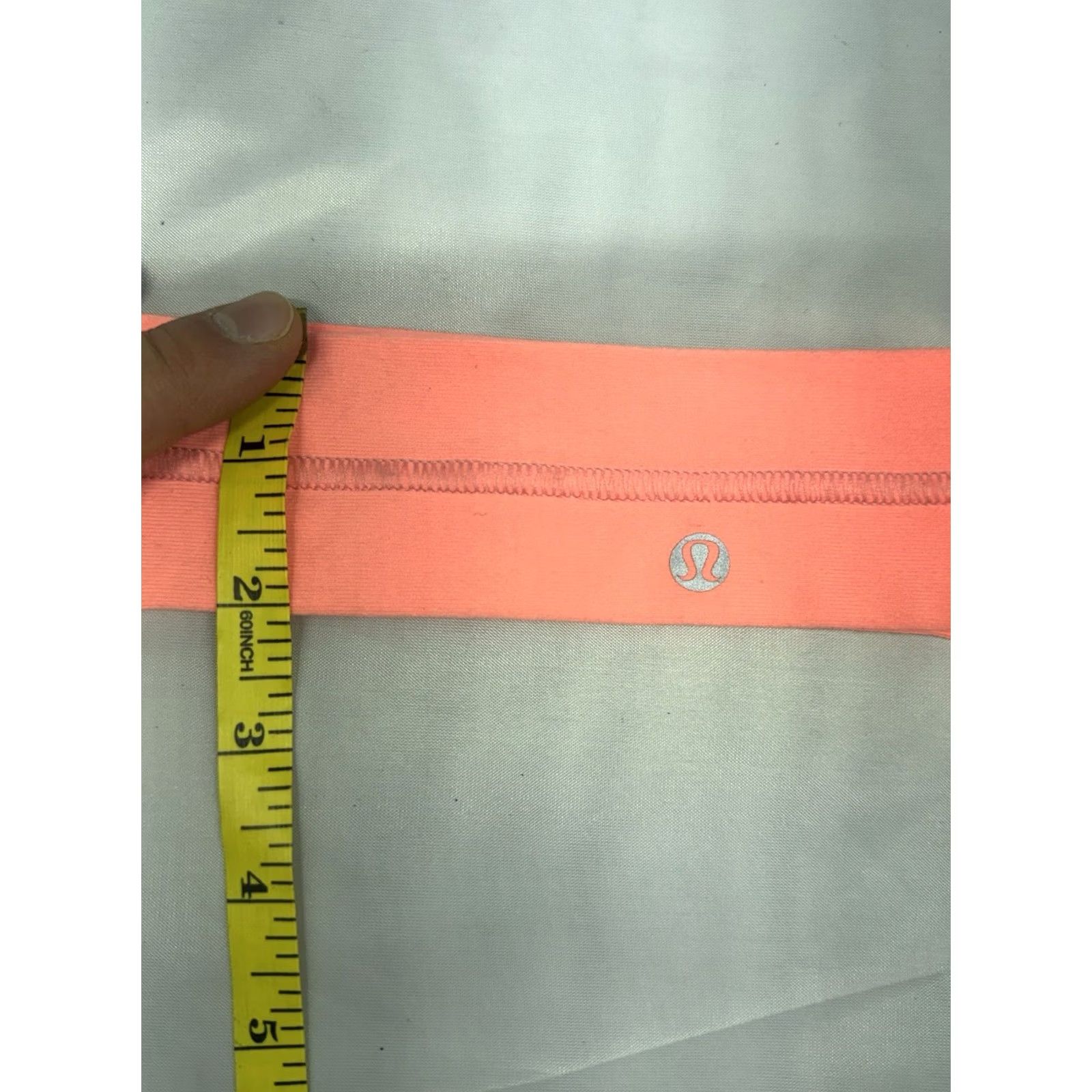 Lululemon Lululemon Fly Away Tamer Headband Pink One Size Womens Running Workout Activewear Nylon Solid EXCELLENT Pre-owned Size ONE SIZE - 5 Thumbnail