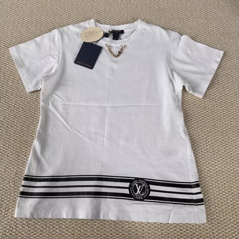 Louis Vuitton Louis Vuitton Solid Necklace Stripe Short Sleeve T-Shirt 25 Size US M / EU 48-50 / 2 - 1 Thumbnail