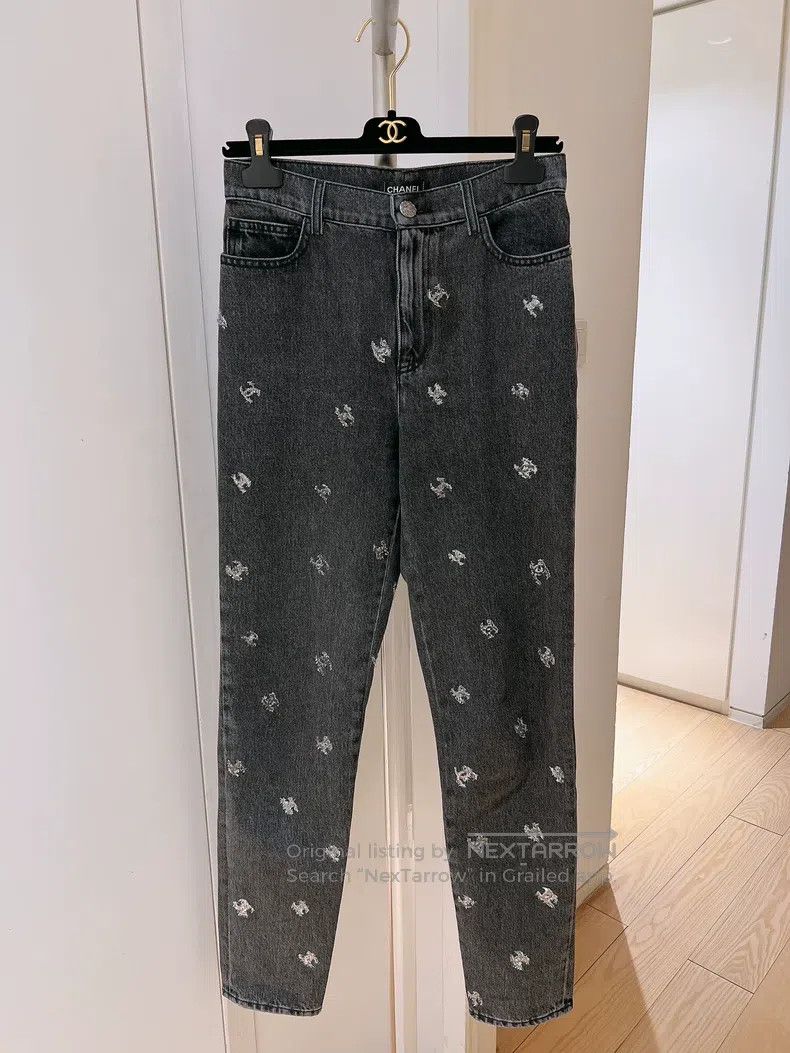 Chanel Chanel 21 Autumn and Winter Double C Jeans Size 25" / US 0 / IT 36 - 1 Thumbnail
