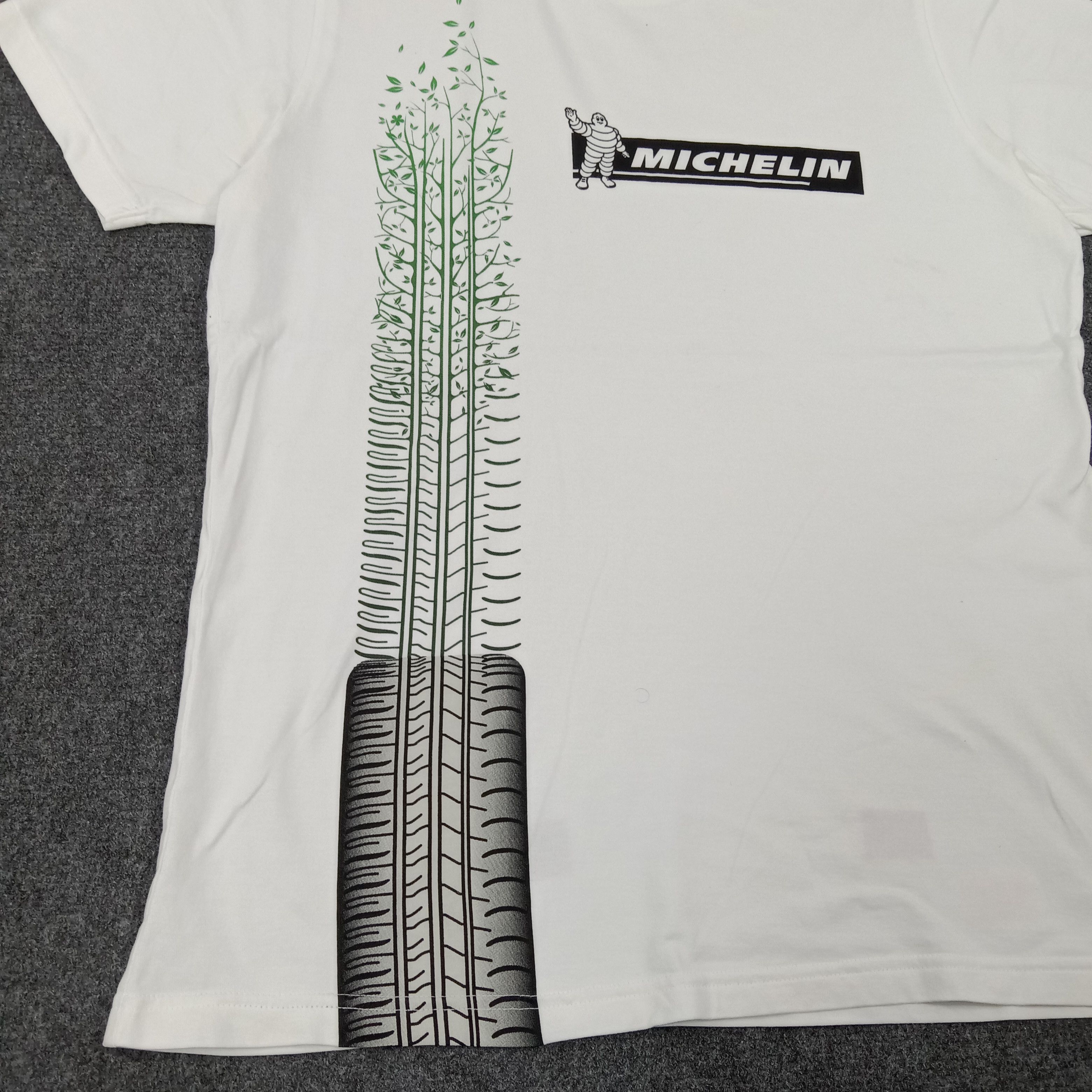 Uniqlo × Vintage Michelin Racing Tyre Motorsports Uniqlo Tshirt Size US M / EU 48-50 / 2 - 2 Thumbnail