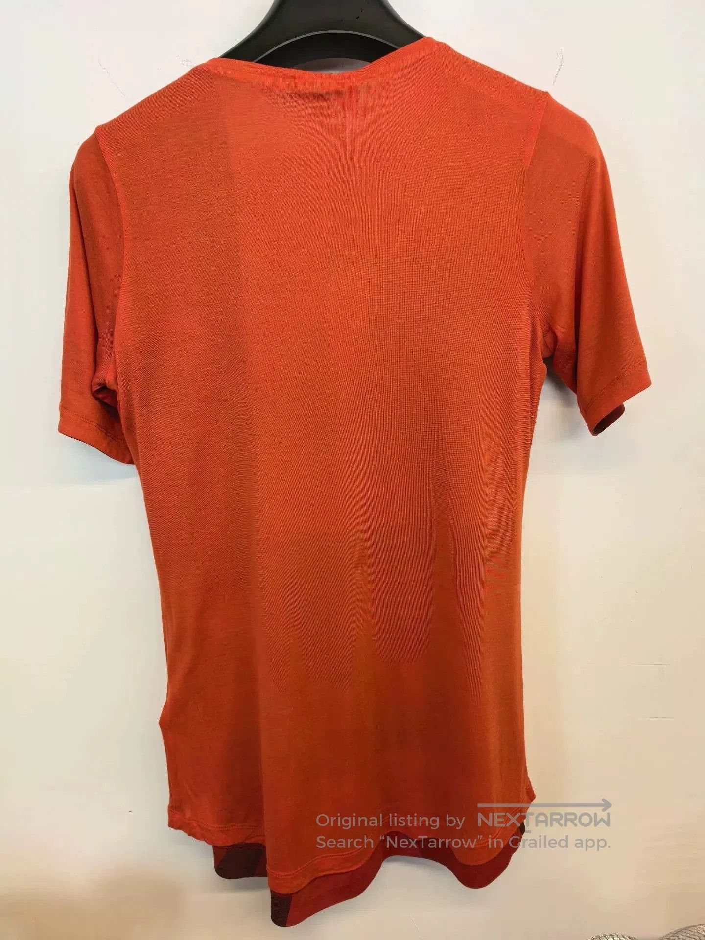 Burberry Burberry Women's Reversible V-Neck T-Shirt. Size M / US 6-8 / IT 42-44 - 3 Thumbnail
