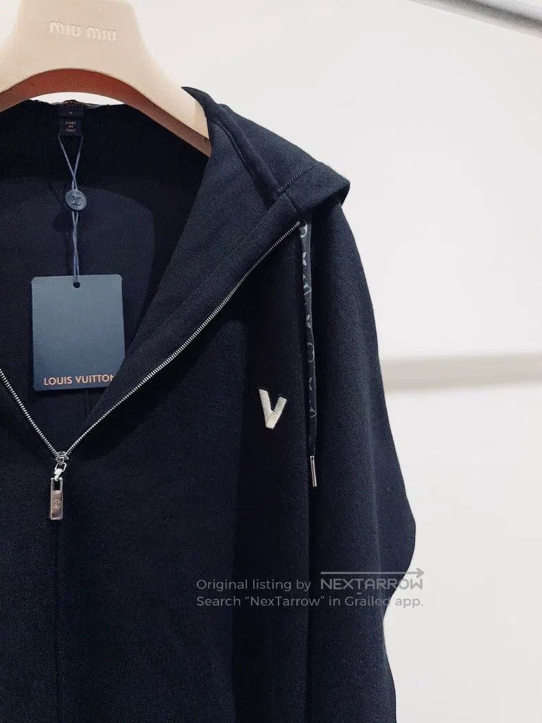 Louis Vuitton Louis Vuitton Black Cape Jacket Size US S / EU 44-46 / 1 - 5 Thumbnail
