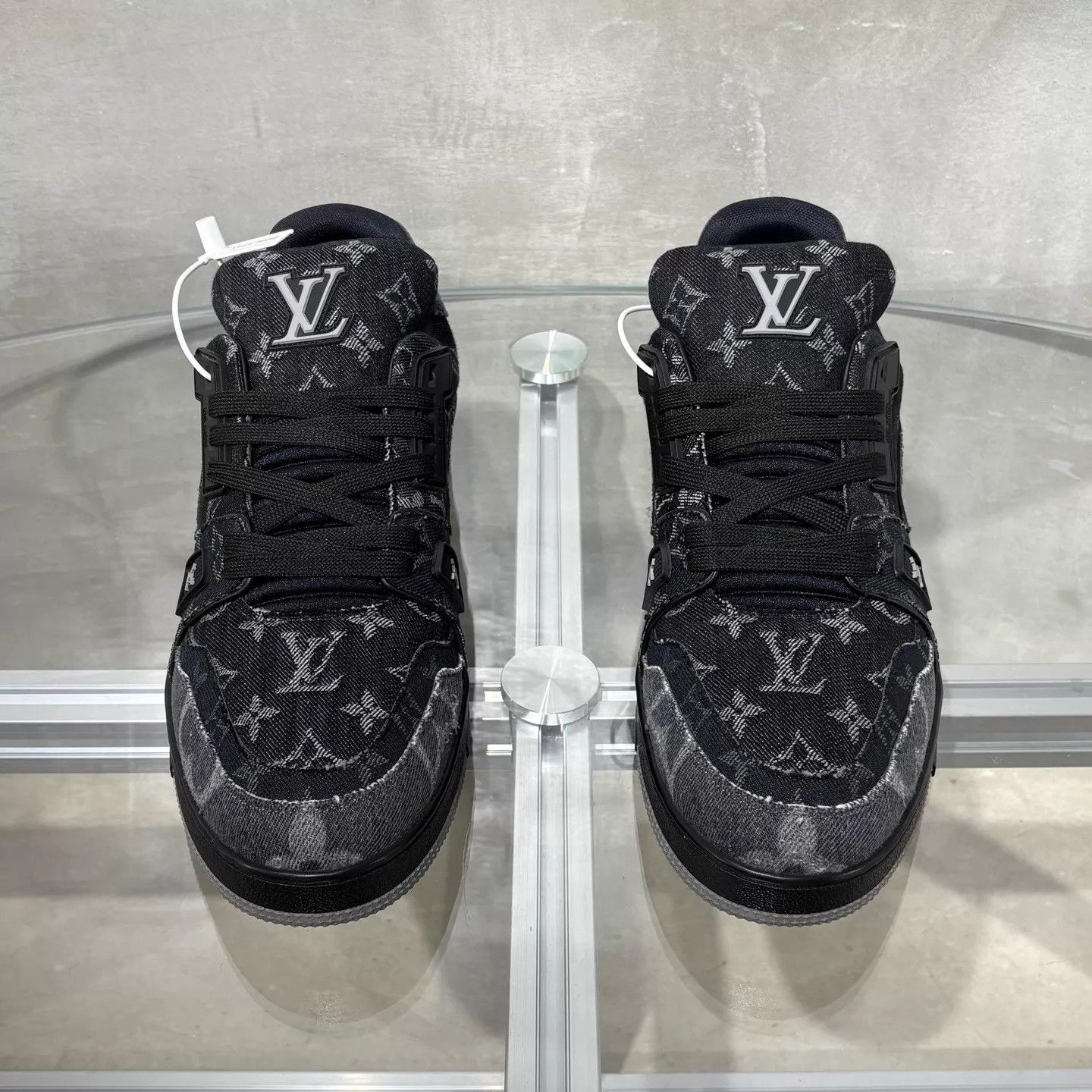Louis Vuitton LV Trainer Distressed Denim Black UK9.5/43.5 Size US 10.5 / EU 43-44 - 1 Thumbnail