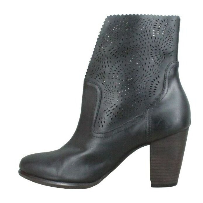 Leather × Ugg UGG Thames Seaweed Perforated Block Heel Booties Size US 9 / IT 39 - 2 Thumbnail