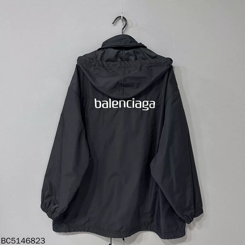 Balenciaga Balenciaga size 36 Back logo assault jacket Size US S / EU 44-46 / 1 - 2 Thumbnail