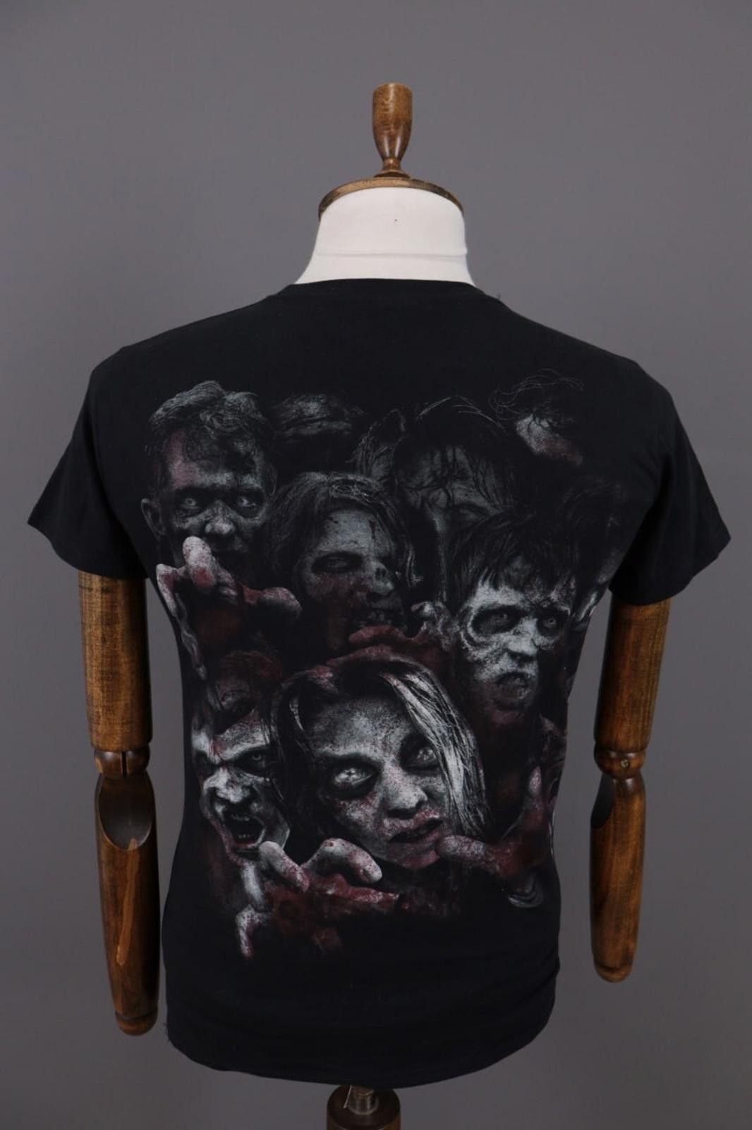 Gildan Gildan The Walking Dead AMC Black All Over Print Size S Size US S / EU 44-46 / 1 - 11 Thumbnail