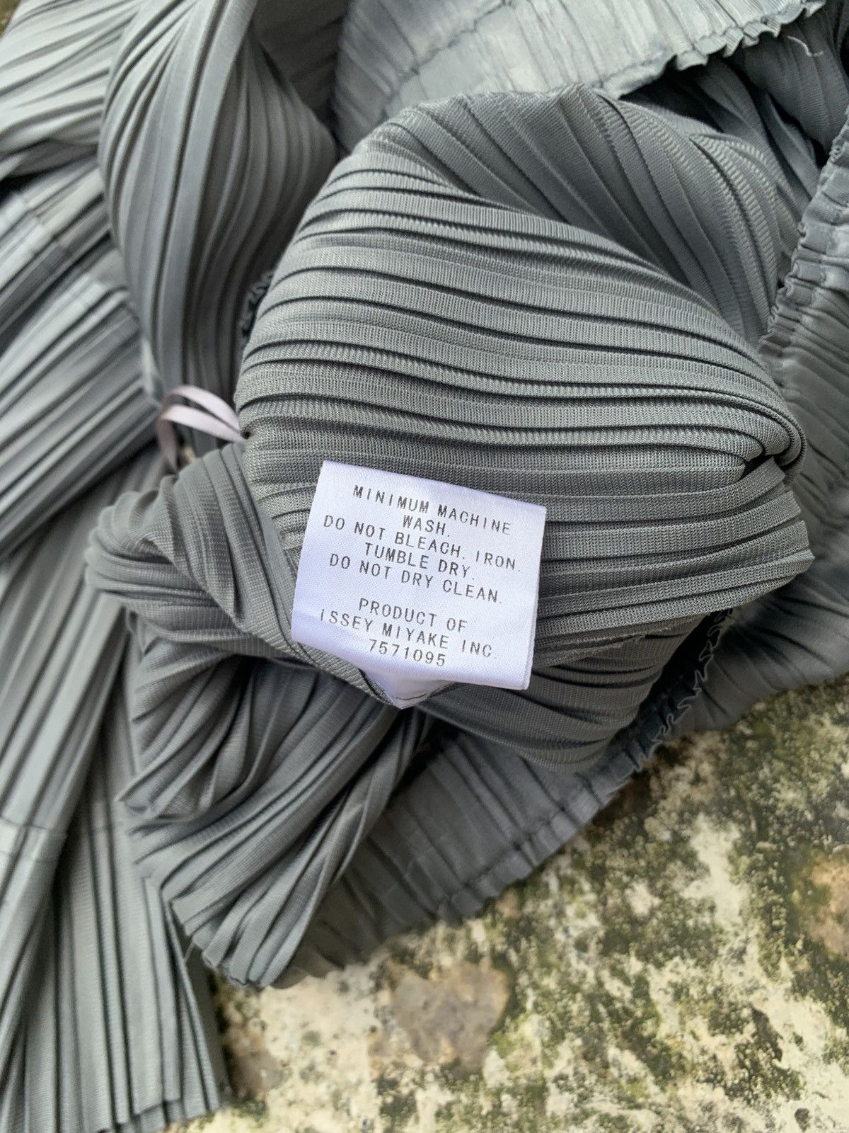 Pleats Please Issey Miyake Issey Miyake Pleated Pants Size 30" / US 8 / IT 44 - 8 Thumbnail