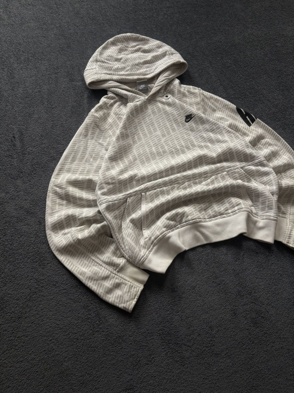 Nike 00s Vintage Nike Oversized Monogram Logo Oversized Hoodie Size US S / EU 44-46 / 1 - 2 Thumbnail