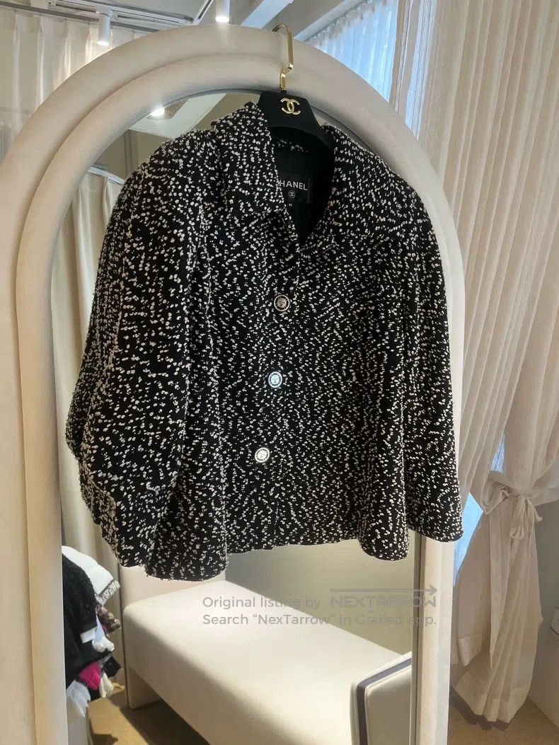 Chanel Chanel Cruise series black and white snowflake jacket Size S / US 4 / IT 40 - 1 Thumbnail
