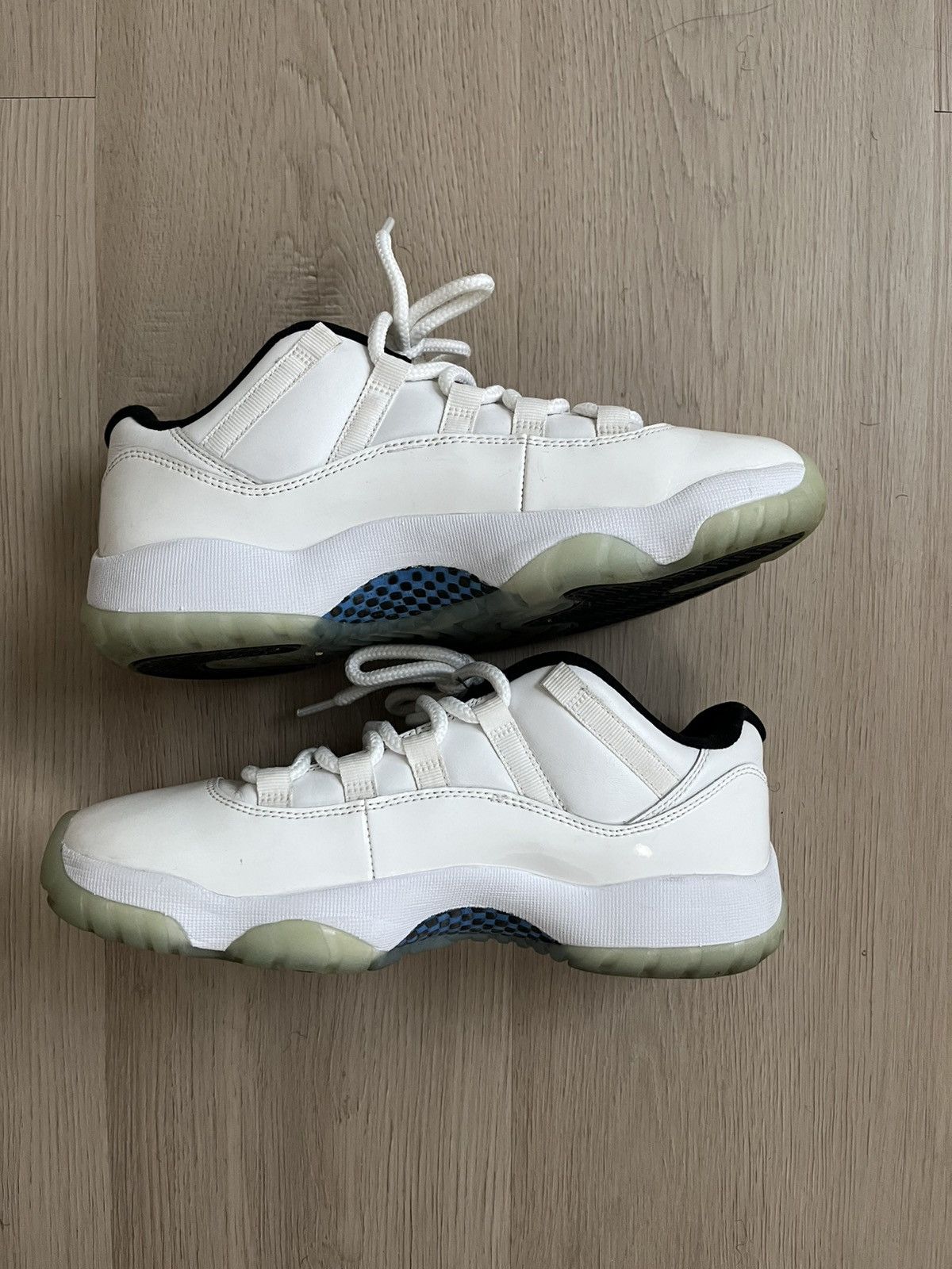 Jordan Brand Jordan 11 low Size US 8 / EU 41 - 2 Thumbnail