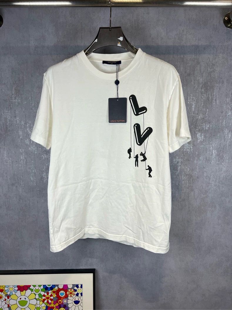 Louis Vuitton LOUIS VUITTON LV Paratrooper Logo Tee Size US XL / EU 56 / 4 - 1 Thumbnail