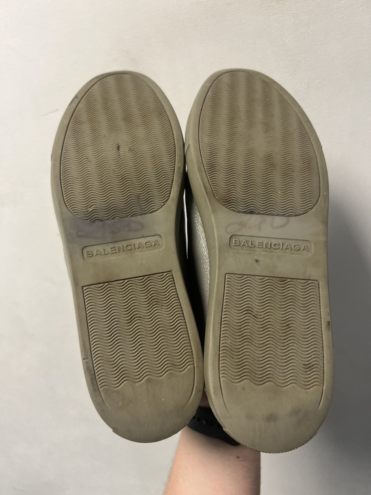 Balenciaga Balenciaga Arena Leather Low Top Sneakers Gray Size 42 Size US 9 / EU 42 - 11 Thumbnail