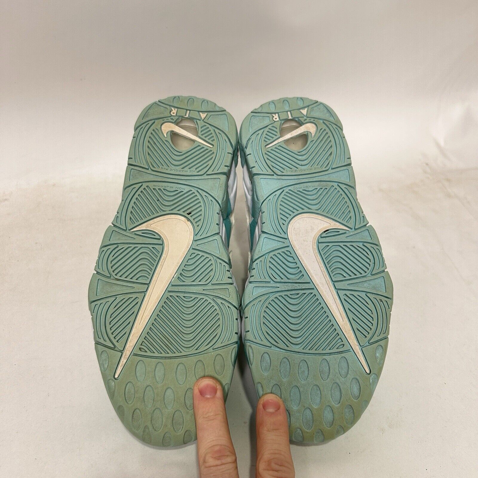 Nike Nike Air More Uptempo GS “Island Green White” Size US 6.5 / IT 36.5 - 7 Thumbnail