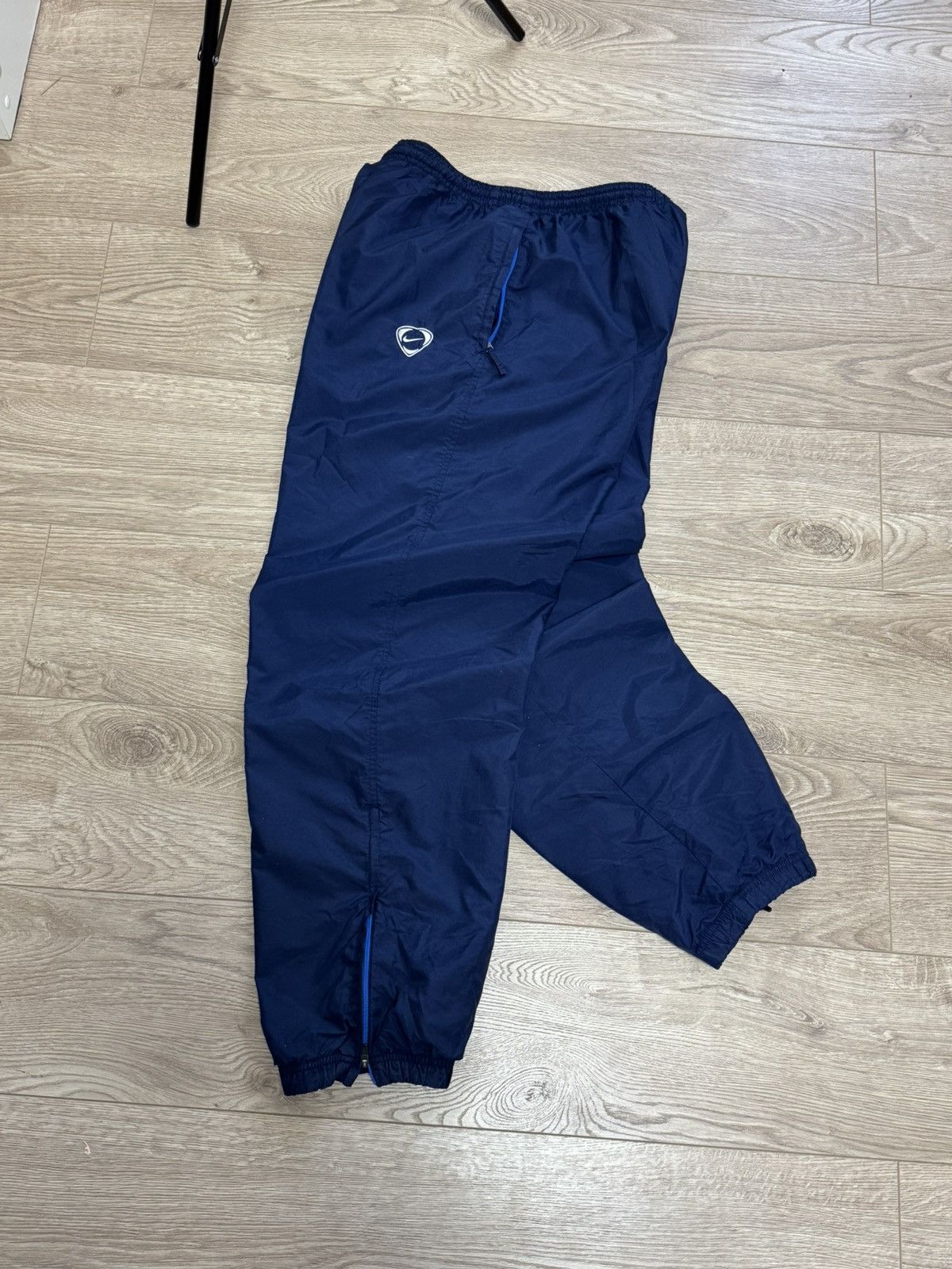 Nike Vintage Nike Nylon Y2K baggy pants navy men’s XL size Size US 34 / EU 50 - 4 Thumbnail