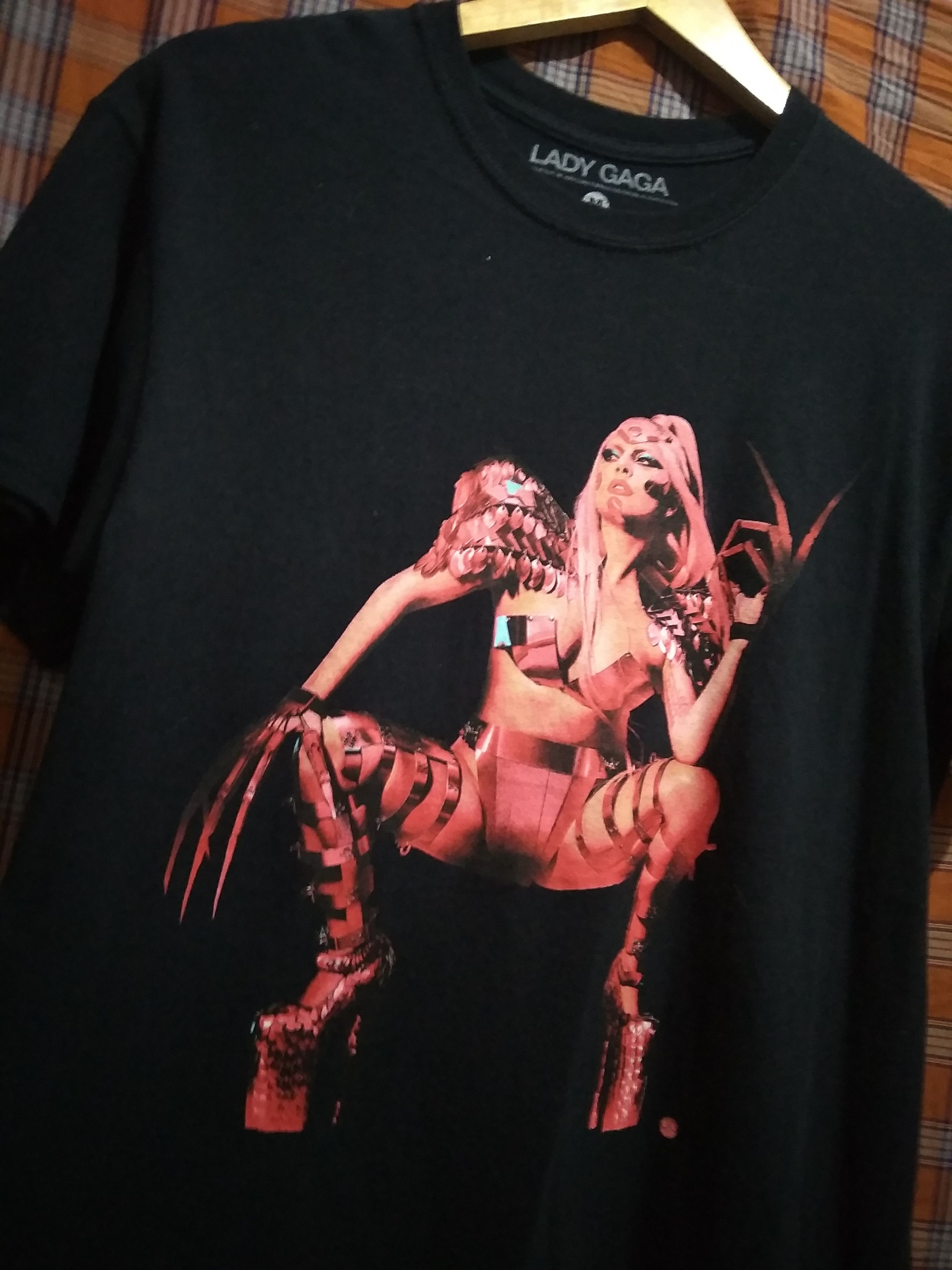 Band Tees Lady Gaga Chromatica ©2020 first print t shirt bravado Size US M / EU 48-50 / 2 - 1 Thumbnail